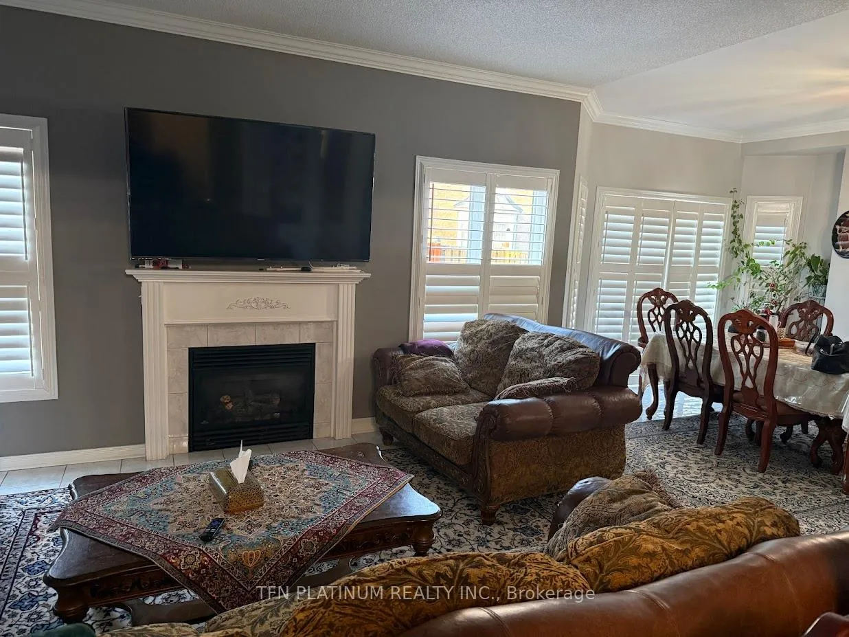 Photo 8 of 3 Beckenham Road, Brampton, Bram East — HOMEH