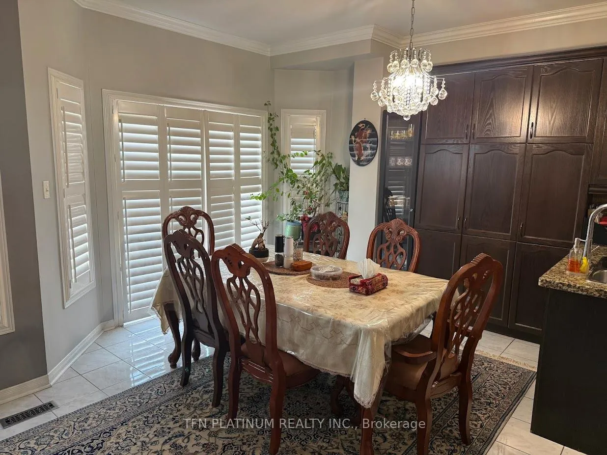 Photo 10 of 3 Beckenham Road, Brampton, Bram East — HOMEH