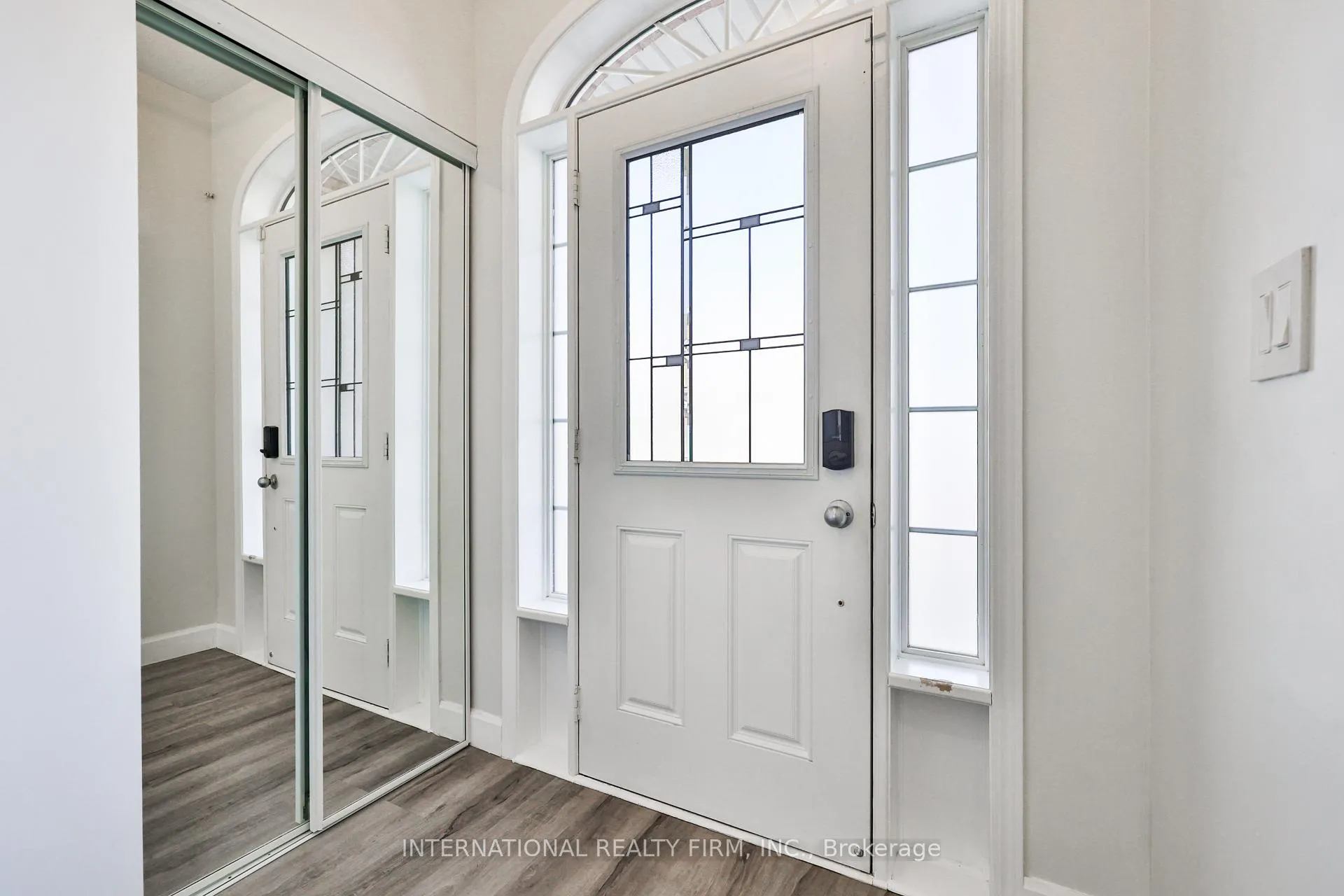 Photo 3 of Unit 40, 651 Farmstead Drive, Milton, Willmott — HOMEH
