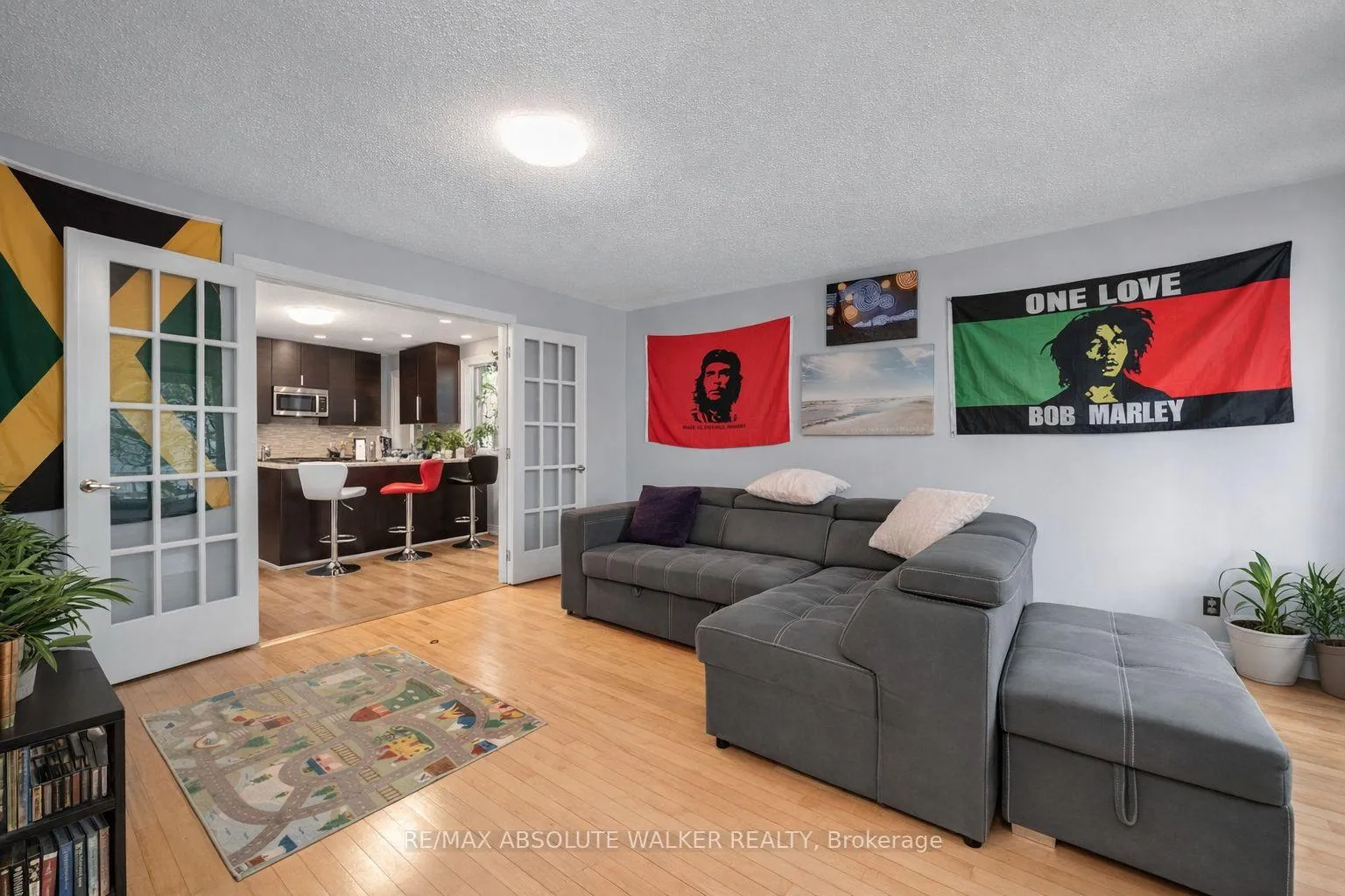 Photo 2 of 375 St. Denis Street, Ottawa, Vanier — HOMEH