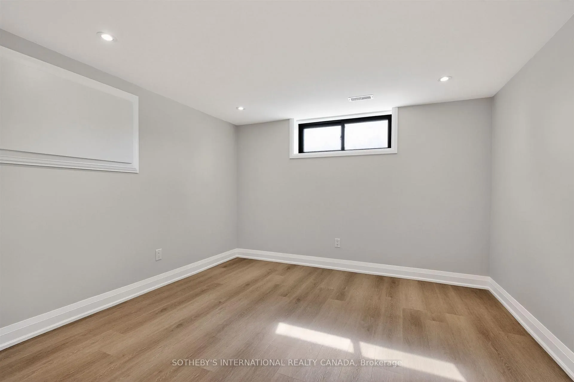 Photo 26 of 33 Lancer Drive, Vaughan, Maple — HOMEH