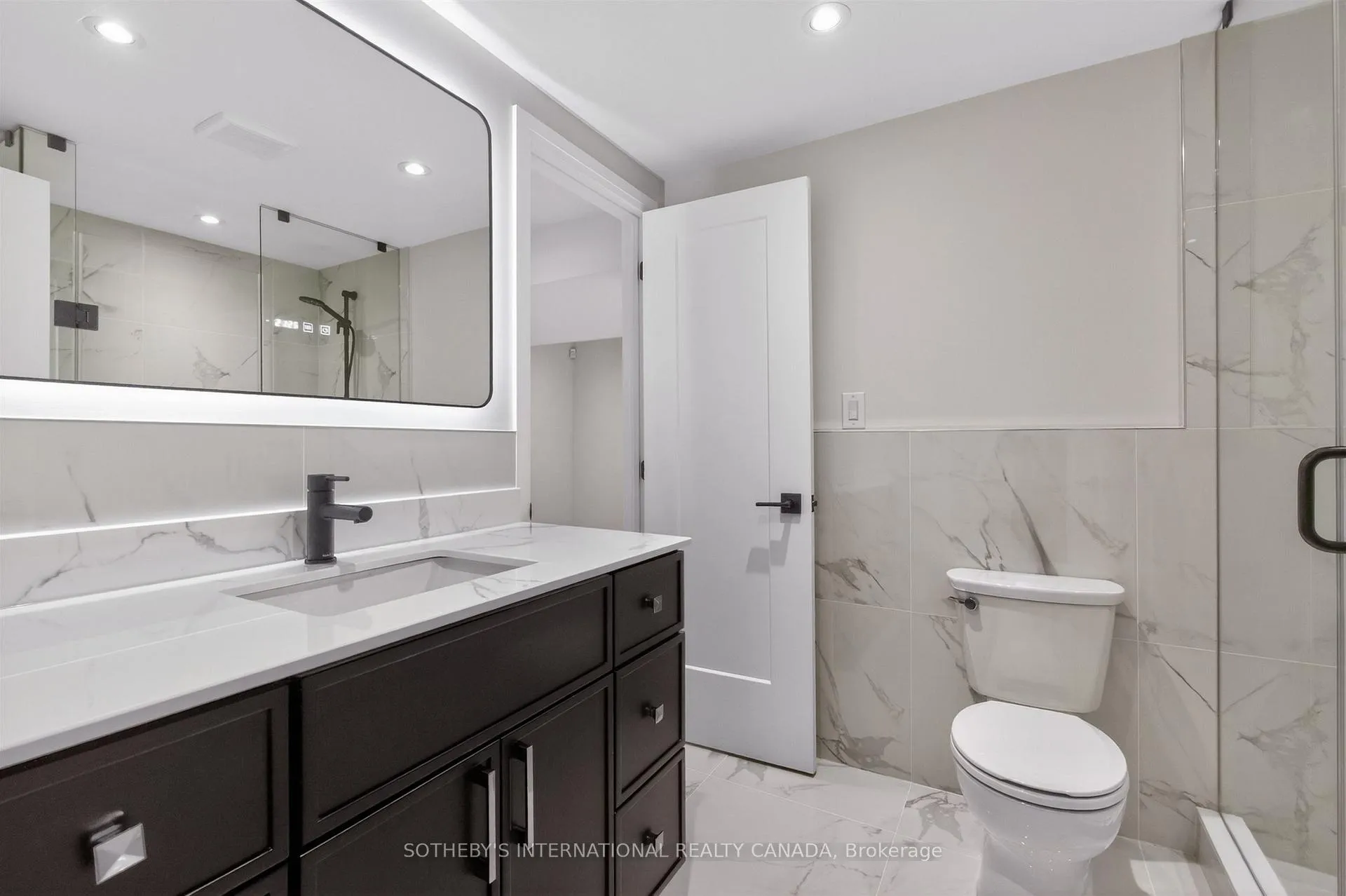 Photo 28 of 33 Lancer Drive, Vaughan, Maple — HOMEH