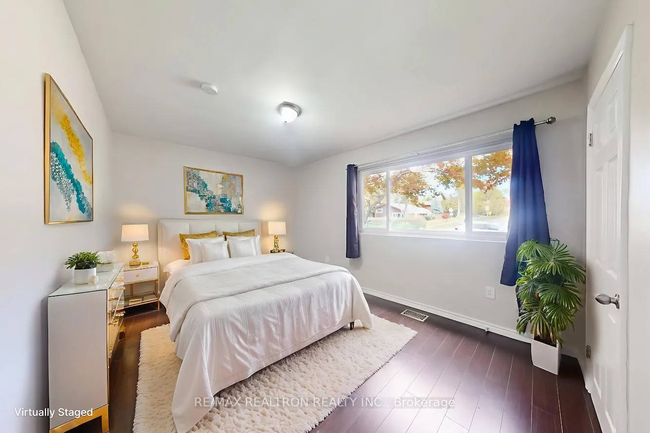 Photo 6 of 34 Orton Park Road, Scarborough, Woburn — HOMEH