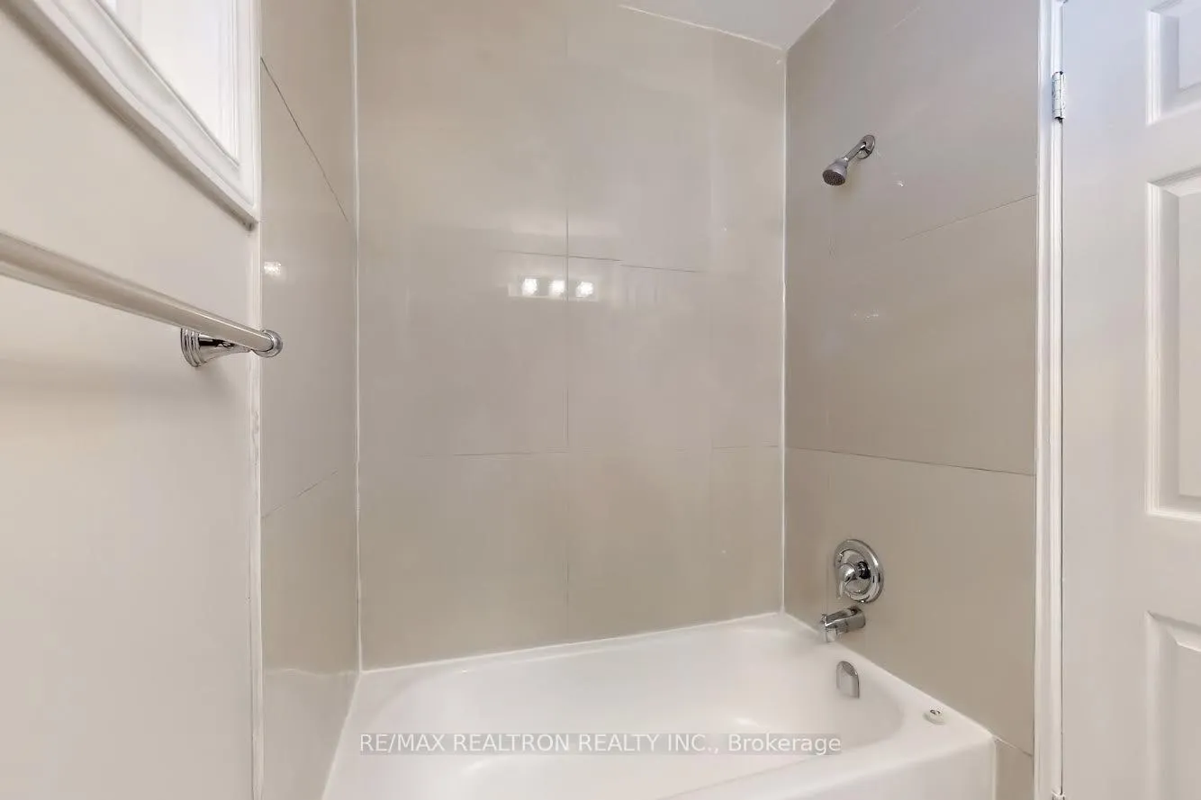 Photo 11 of 34 Orton Park Road, Scarborough, Woburn — HOMEH