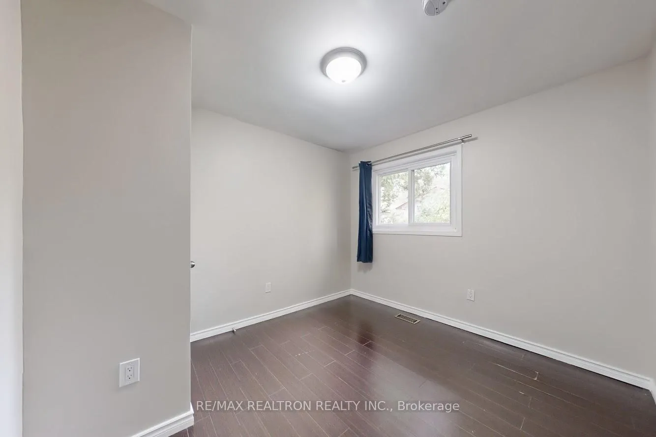 Photo 17 of 34 Orton Park Road, Scarborough, Woburn — HOMEH