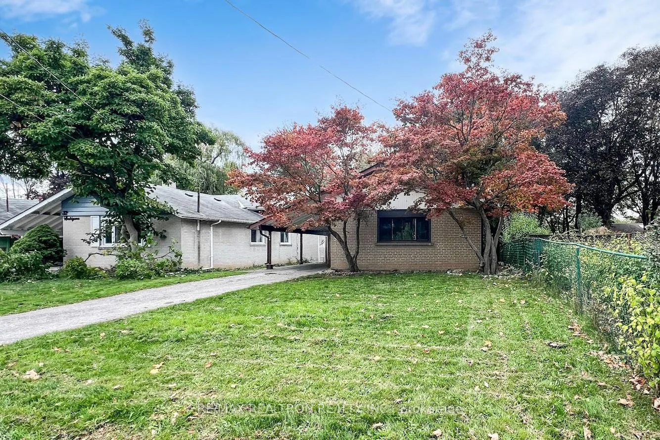 Photo 22 of 34 Orton Park Road, Scarborough, Woburn — HOMEH