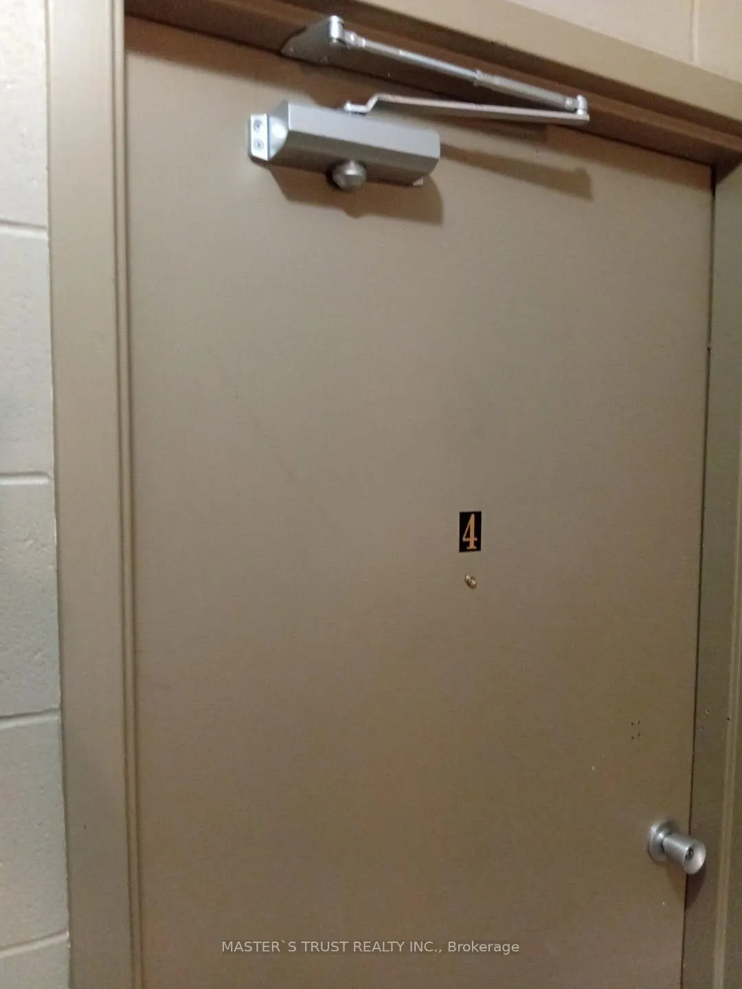 Photo 3 of Unit 4, 190 Borland Street E, Orillia — HOMEH