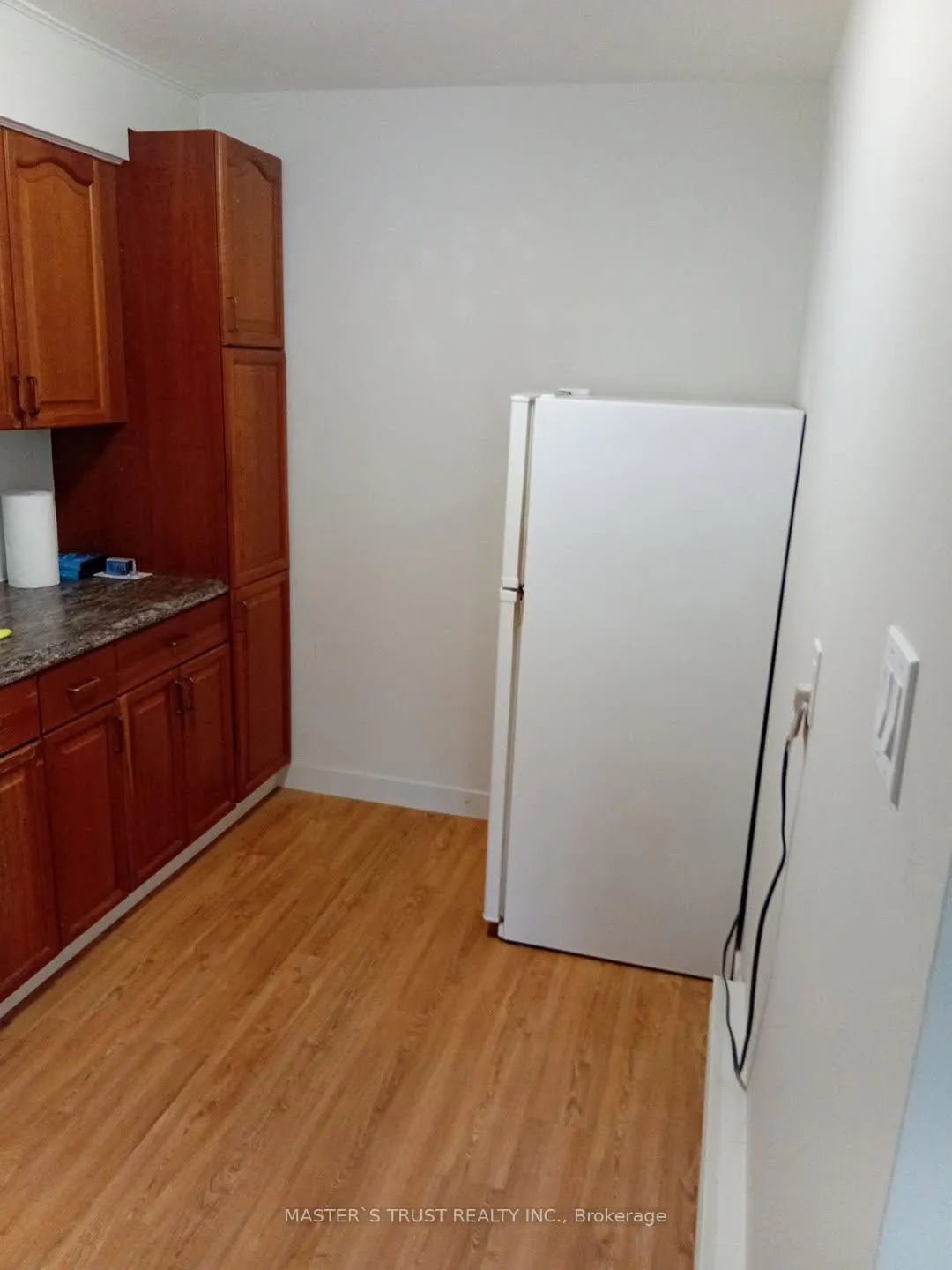 Photo 6 of Unit 4, 190 Borland Street E, Orillia — HOMEH