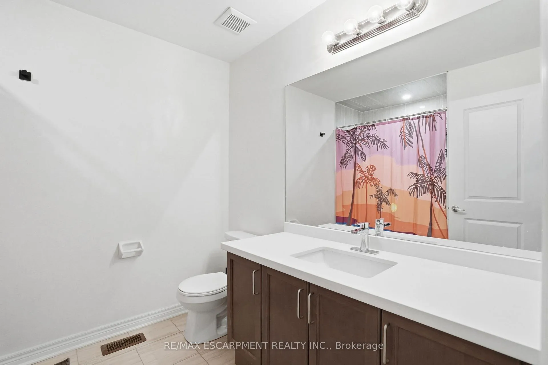 Photo 28 of 48 Harmony Way N, Thorold, Rolling Meadows — HOMEH