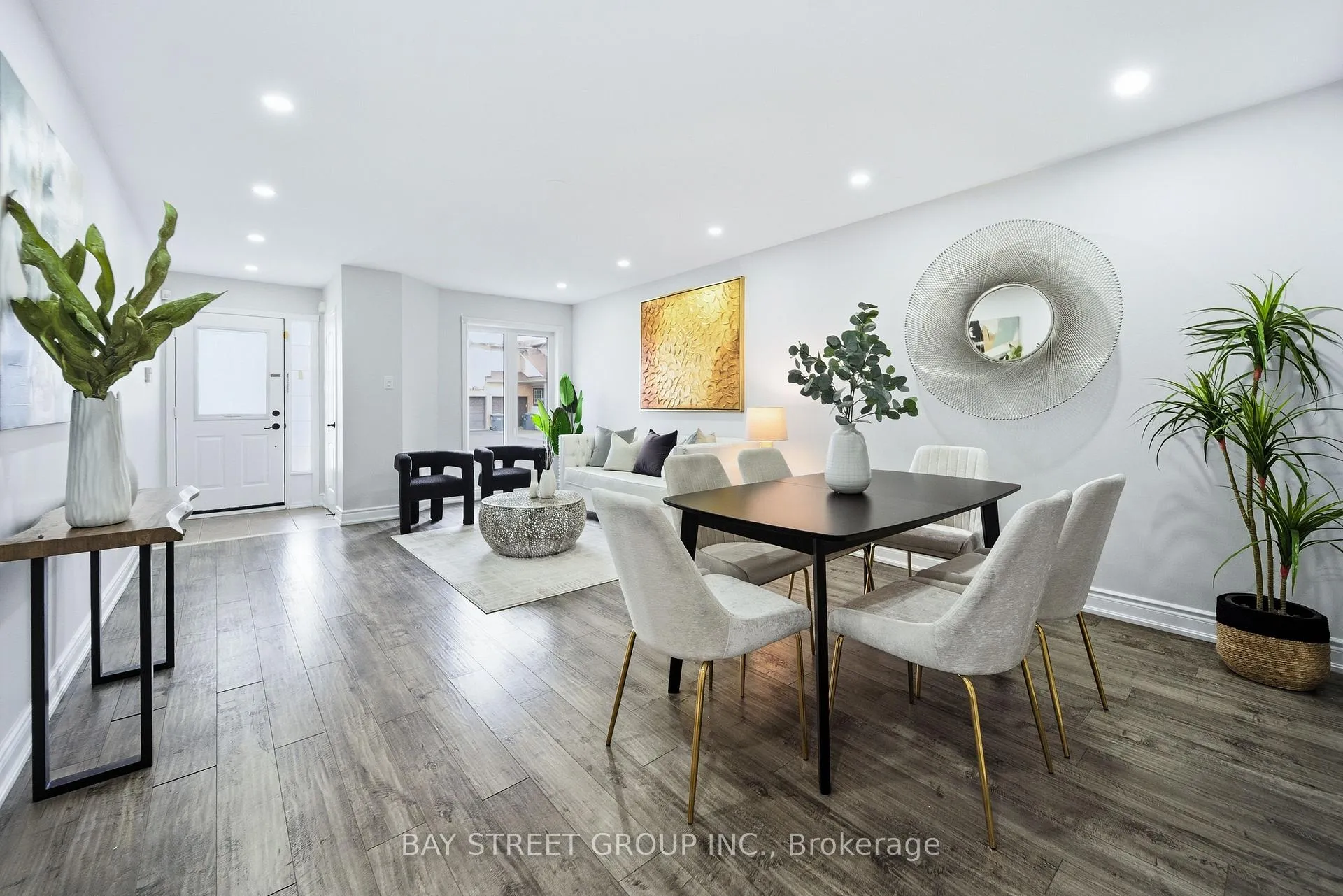 Photo 4 of 48 Heartleaf Crescent, Brampton, Fletcher's Meadow — HOMEH