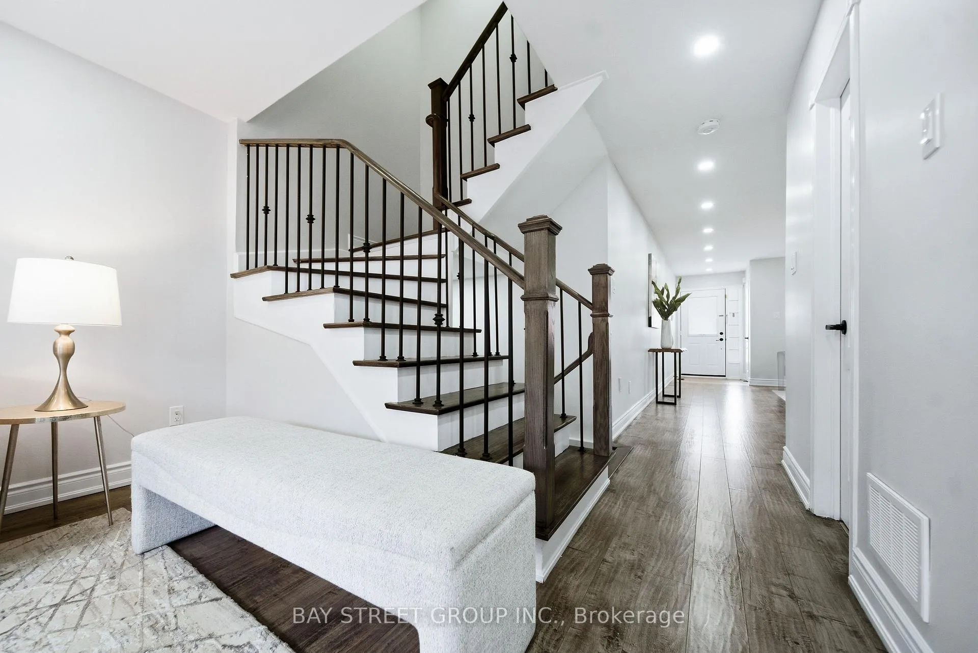 Photo 9 of 48 Heartleaf Crescent, Brampton, Fletcher's Meadow — HOMEH