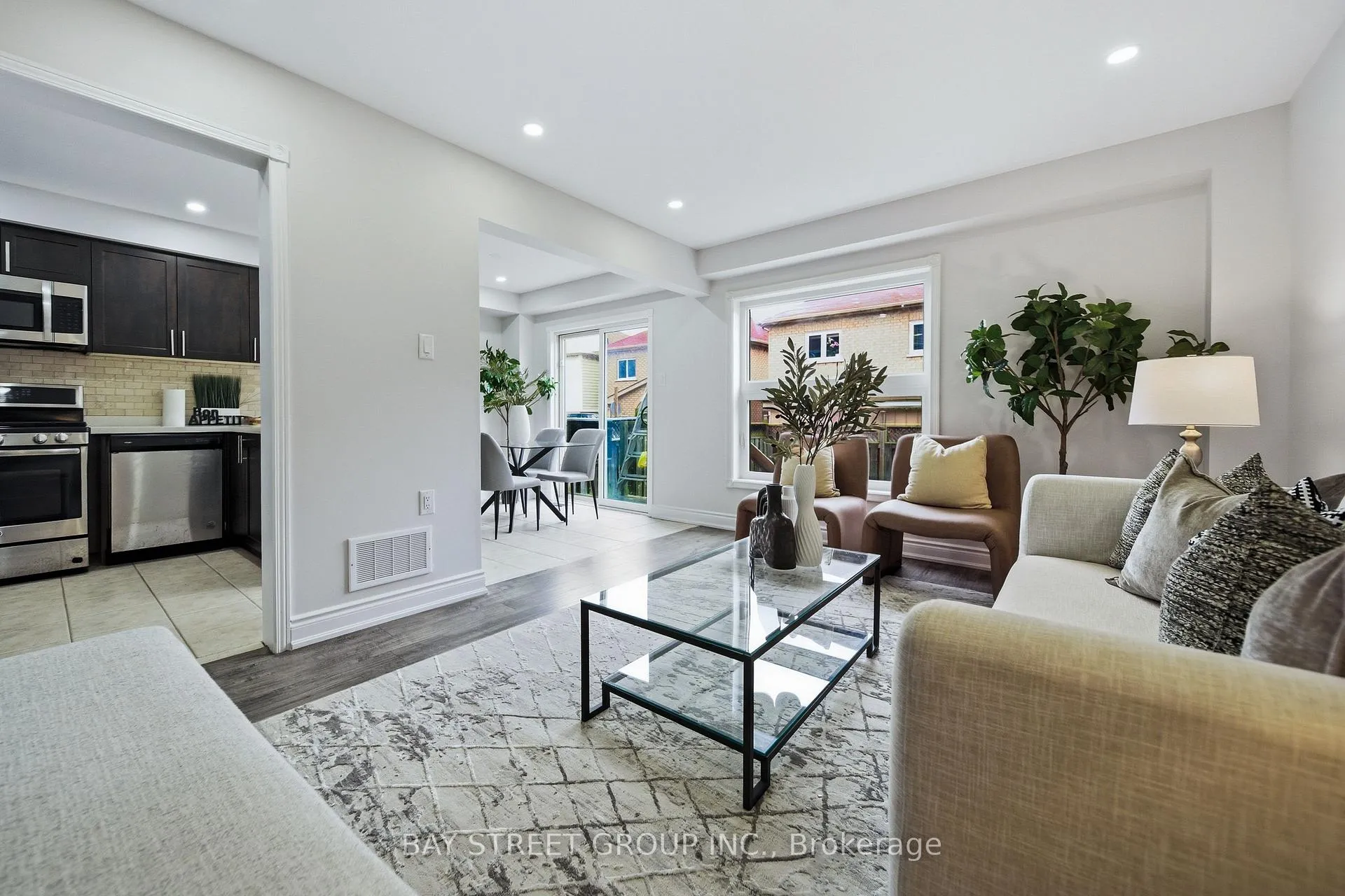 Photo 19 of 48 Heartleaf Crescent, Brampton, Fletcher's Meadow — HOMEH