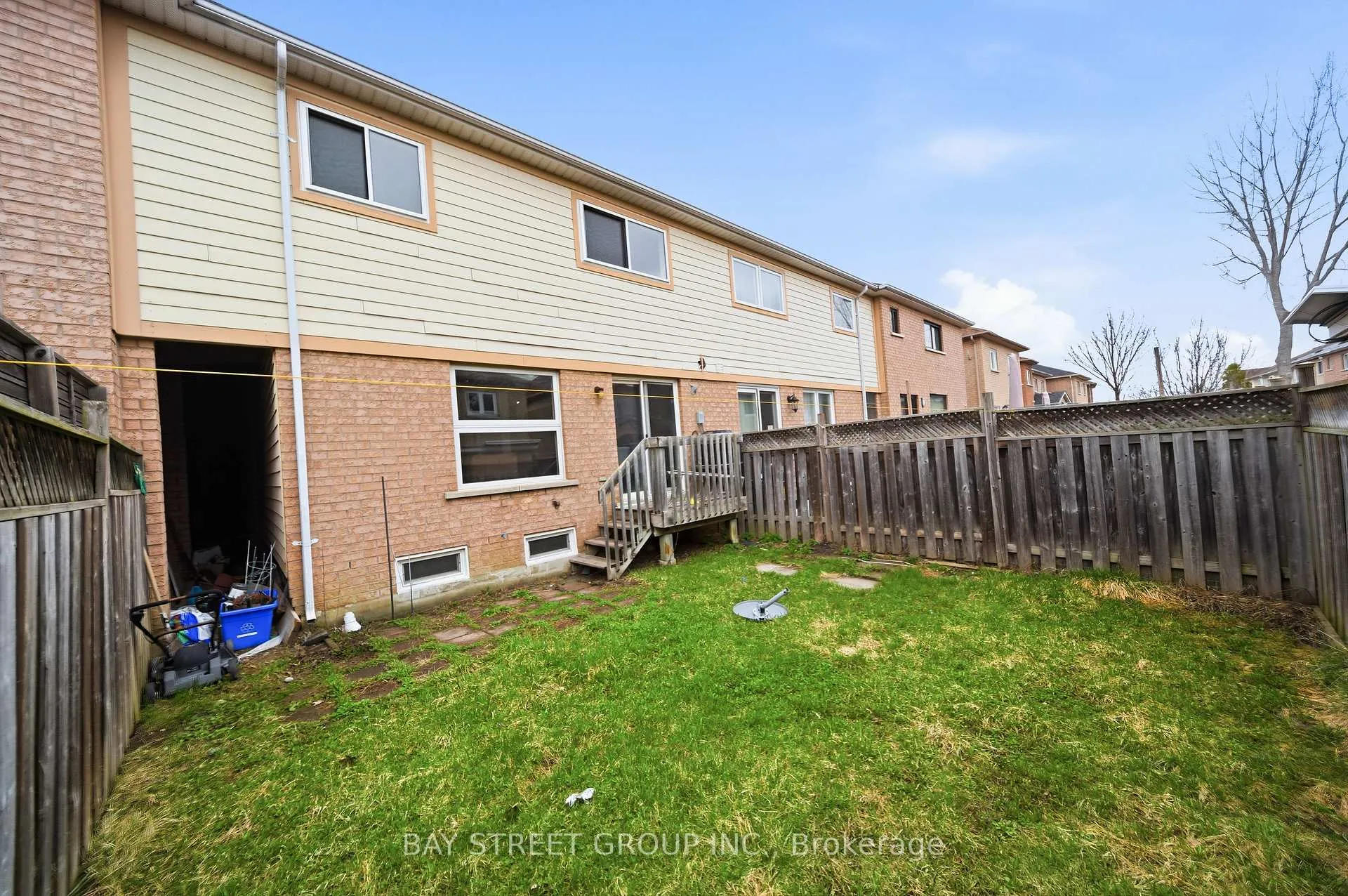 Photo 35 of 48 Heartleaf Crescent, Brampton, Fletcher's Meadow — HOMEH