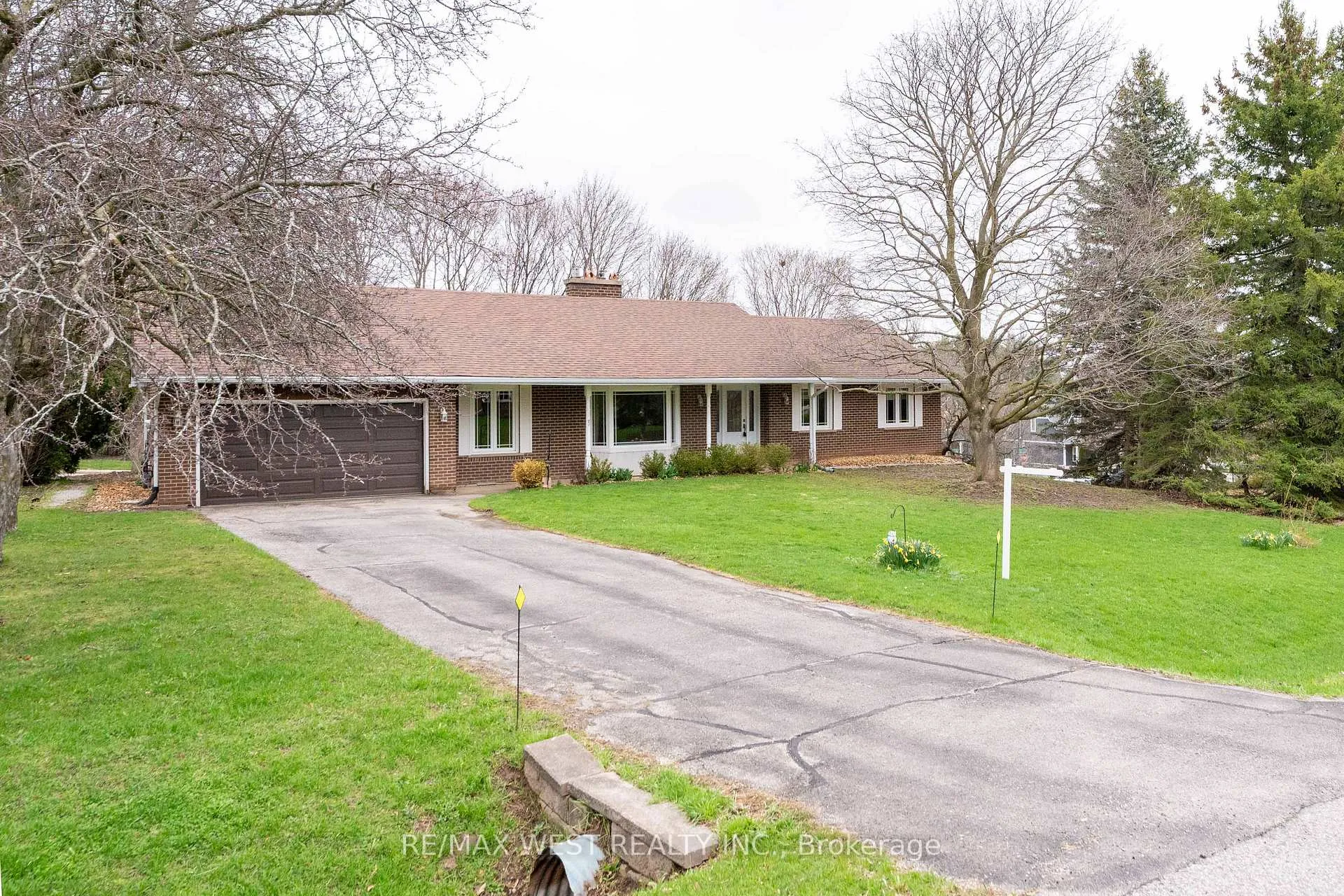 Photo 2 of 3 Field Crest Road, Caledon, Inglewood — HOMEH