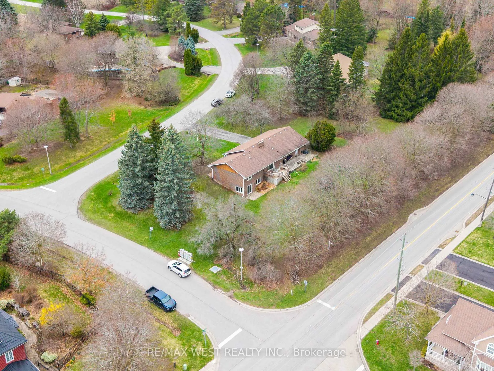 Photo 43 of 3 Field Crest Road, Caledon, Inglewood — HOMEH