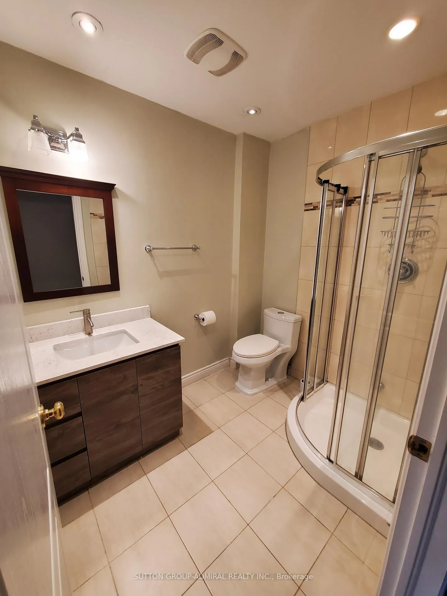 Photo 3 of Unit 37, 37 Laureleaf, Thornhill Laureleaf Road, Markham, Thornhill — HOMEH