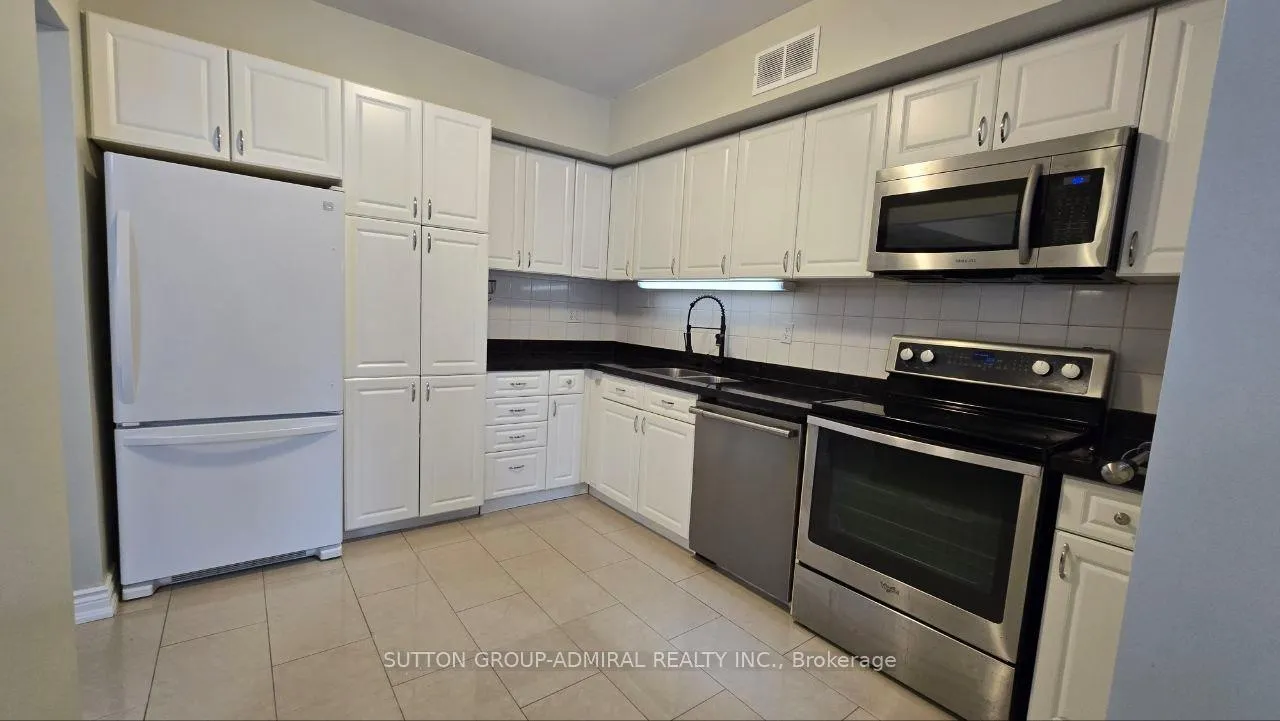 Photo 6 of Unit 37, 37 Laureleaf, Thornhill Laureleaf Road, Markham, Thornhill — HOMEH