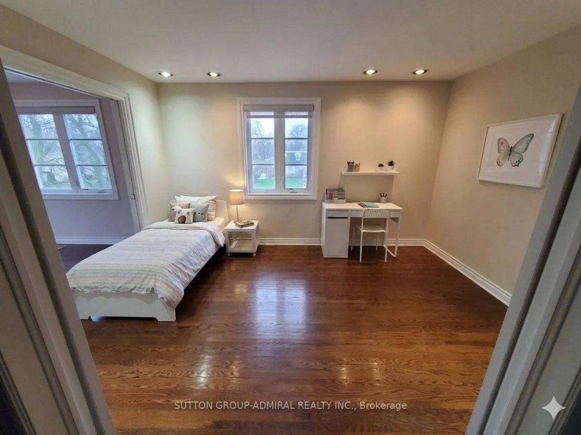 Photo 12 of Unit 37, 37 Laureleaf, Thornhill Laureleaf Road, Markham, Thornhill — HOMEH
