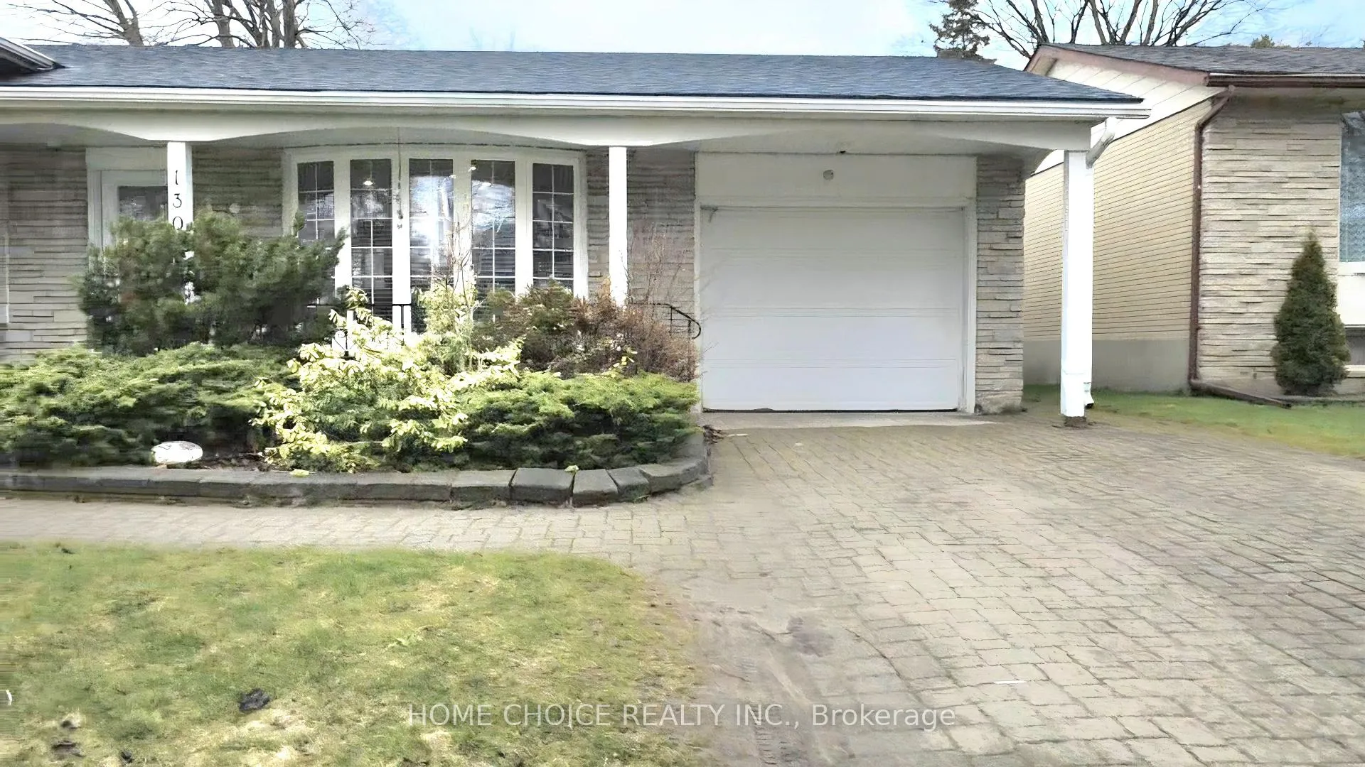 Photo 4 of 130 Champlain Crescent, Kitchener, Heritage Park - Kitchener — HOMEH