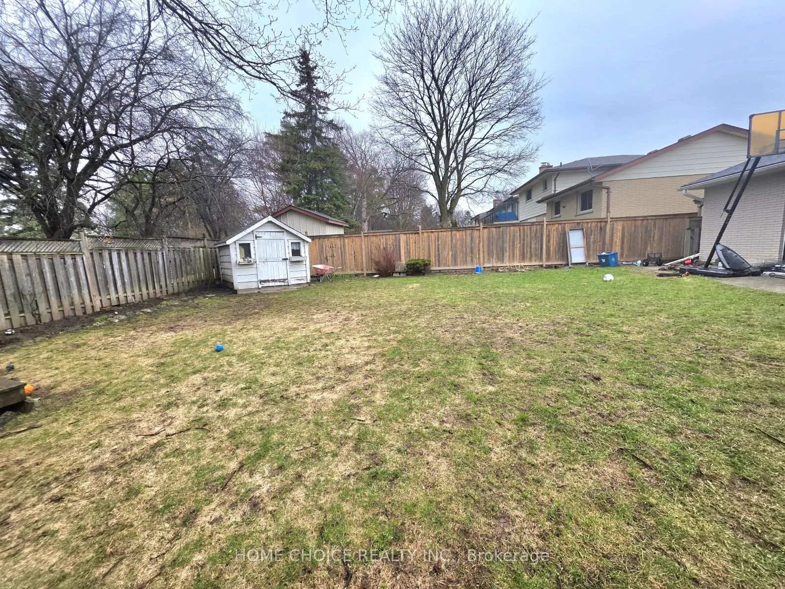 Photo 43 of 130 Champlain Crescent, Kitchener, Heritage Park - Kitchener — HOMEH