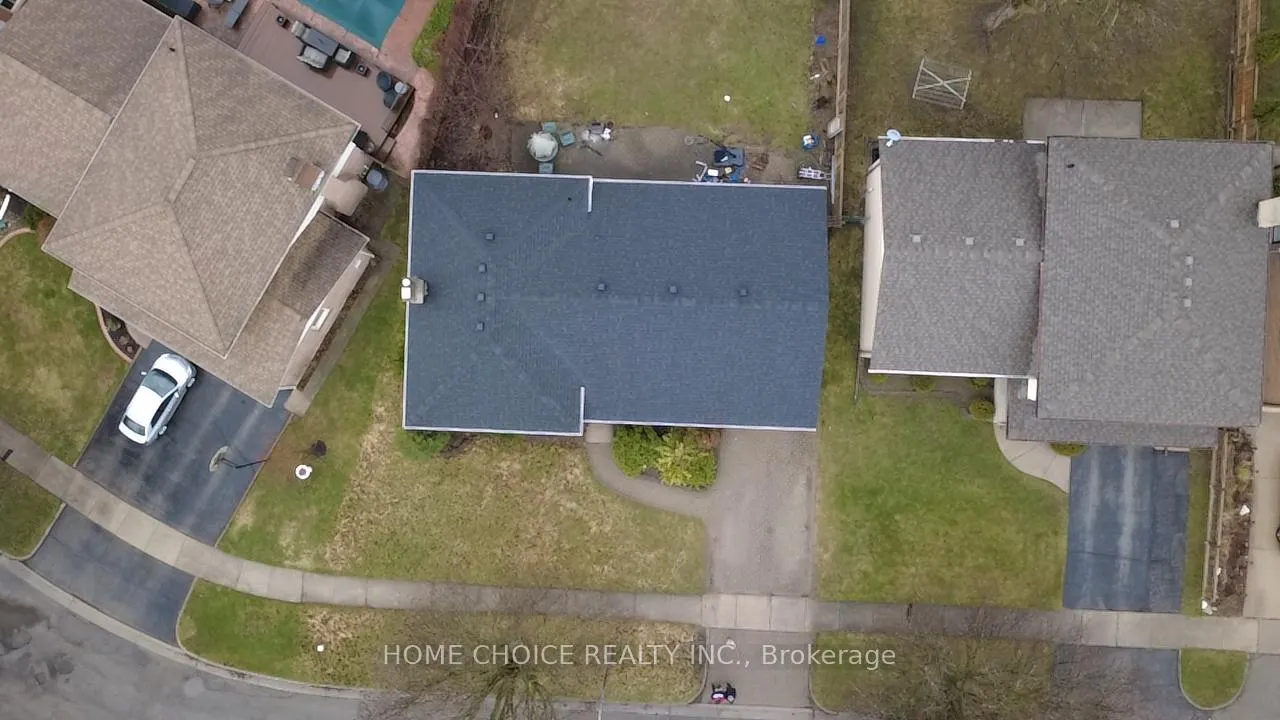 Photo 47 of 130 Champlain Crescent, Kitchener, Heritage Park - Kitchener — HOMEH