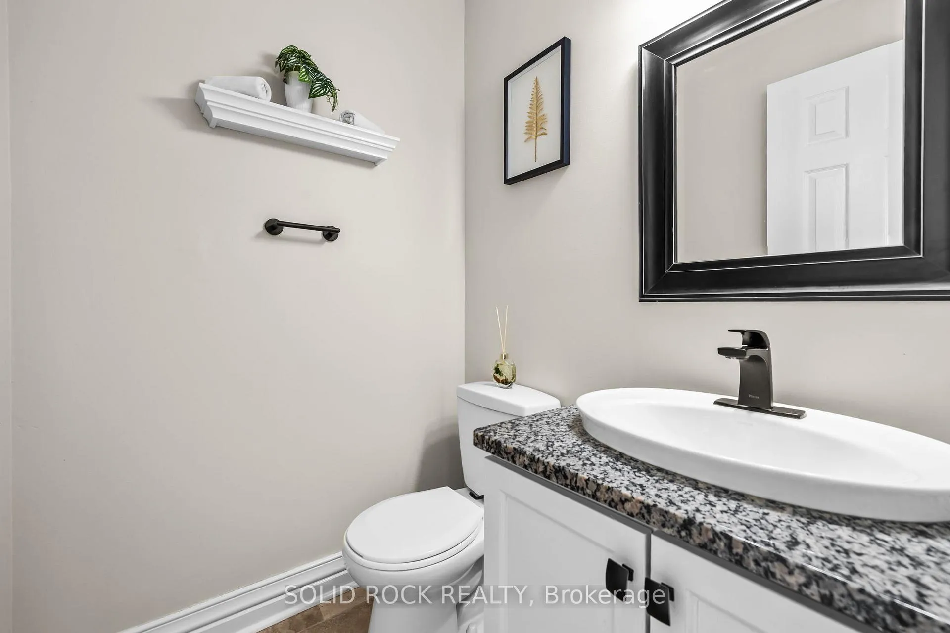 Photo 17 of 17 Shandon Avenue, Ottawa, Barrhaven - Longfields — HOMEH