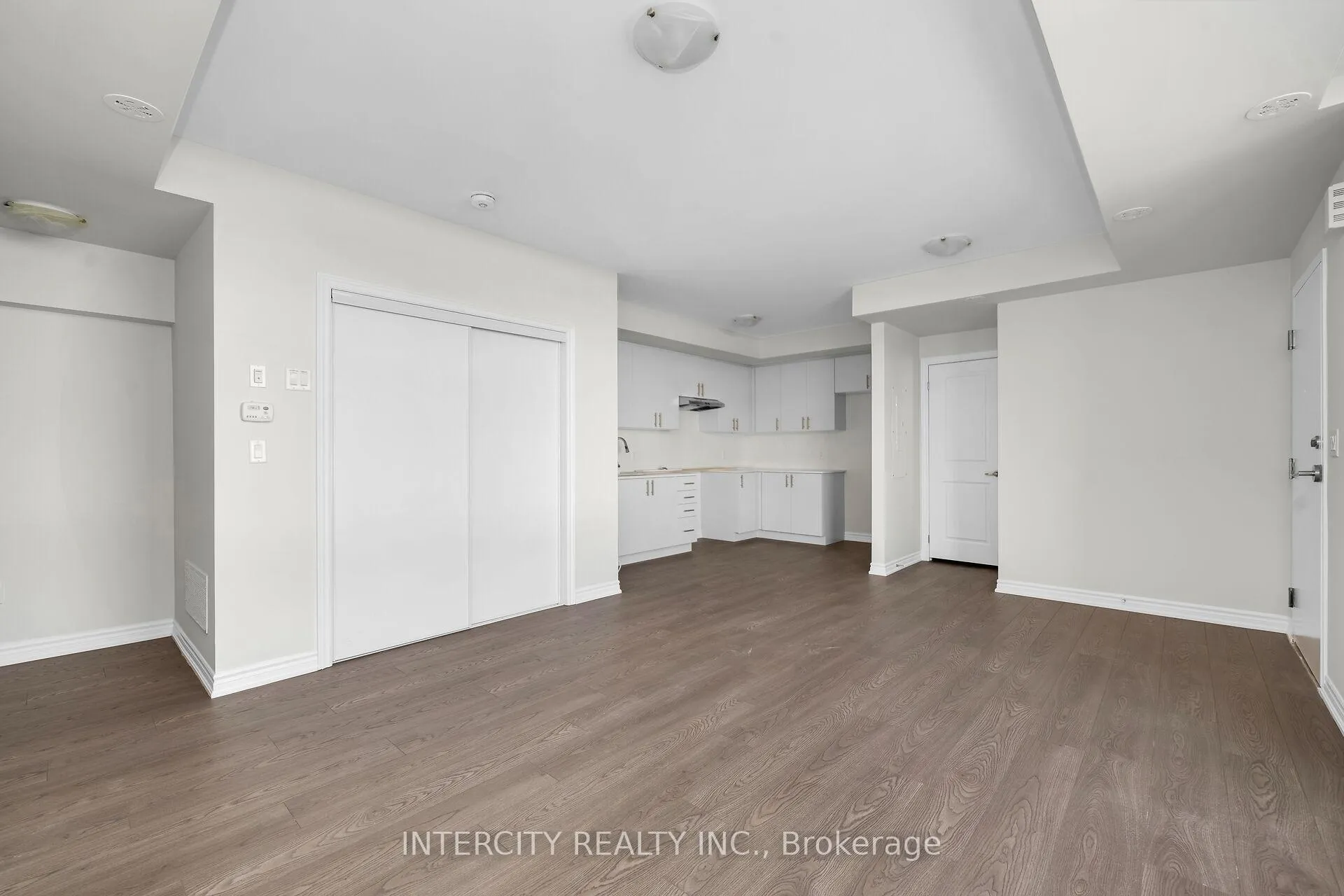 Photo 6 of Unit 16F, 505 Tim Manley Avenue, Caledon, Rural Caledon — HOMEH