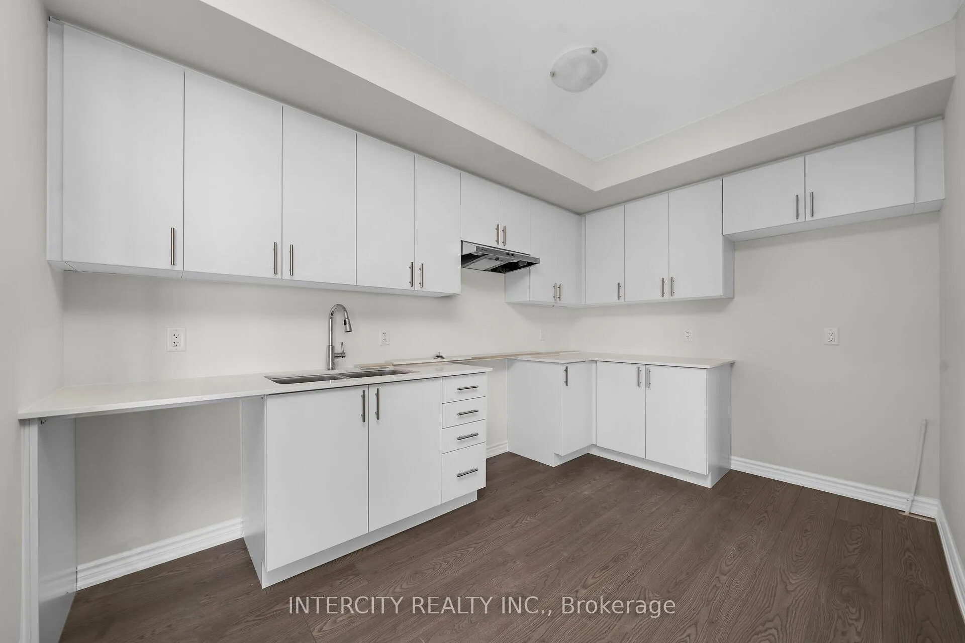 Photo 8 of Unit 16F, 505 Tim Manley Avenue, Caledon, Rural Caledon — HOMEH