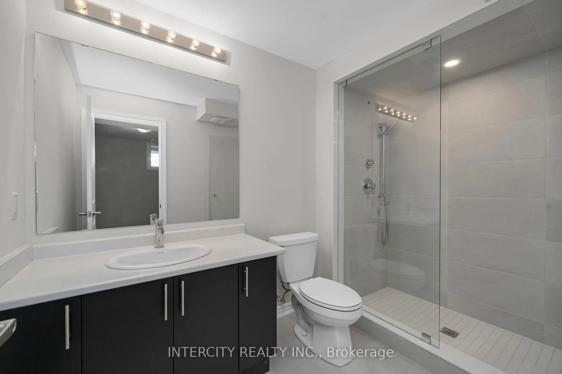 Photo 13 of Unit 16F, 505 Tim Manley Avenue, Caledon, Rural Caledon — HOMEH