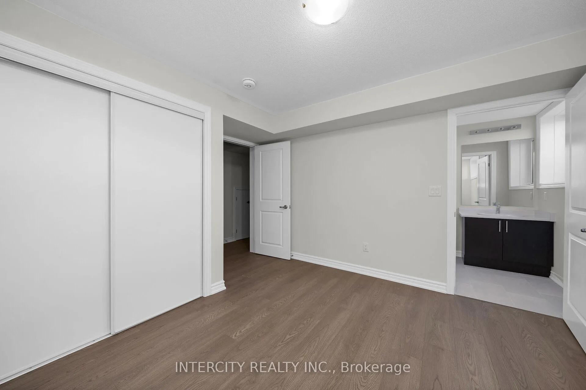 Photo 15 of Unit 16F, 505 Tim Manley Avenue, Caledon, Rural Caledon — HOMEH