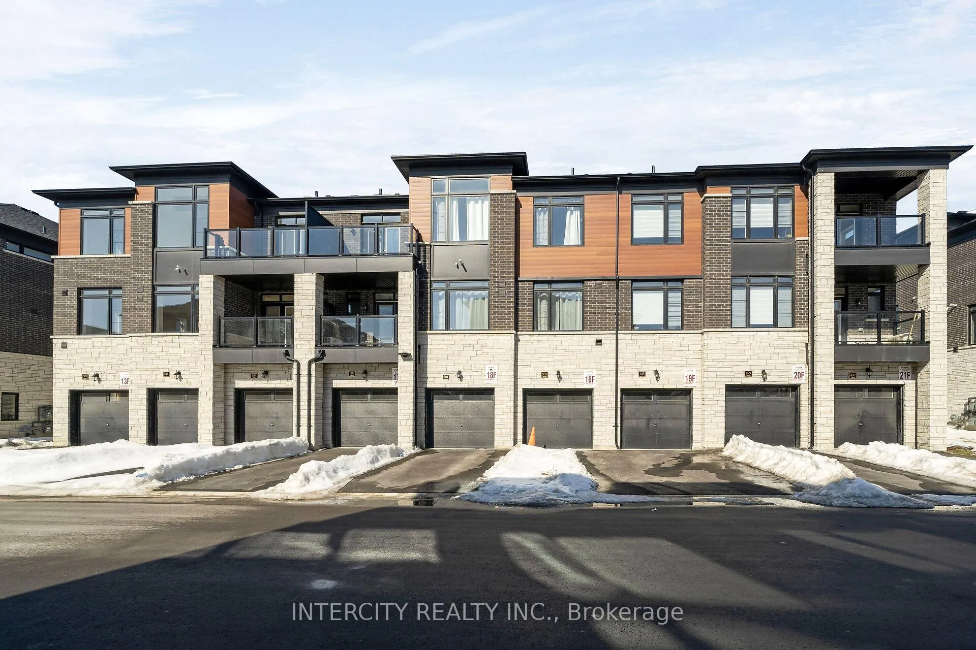 Photo 17 of Unit 16F, 505 Tim Manley Avenue, Caledon, Rural Caledon — HOMEH