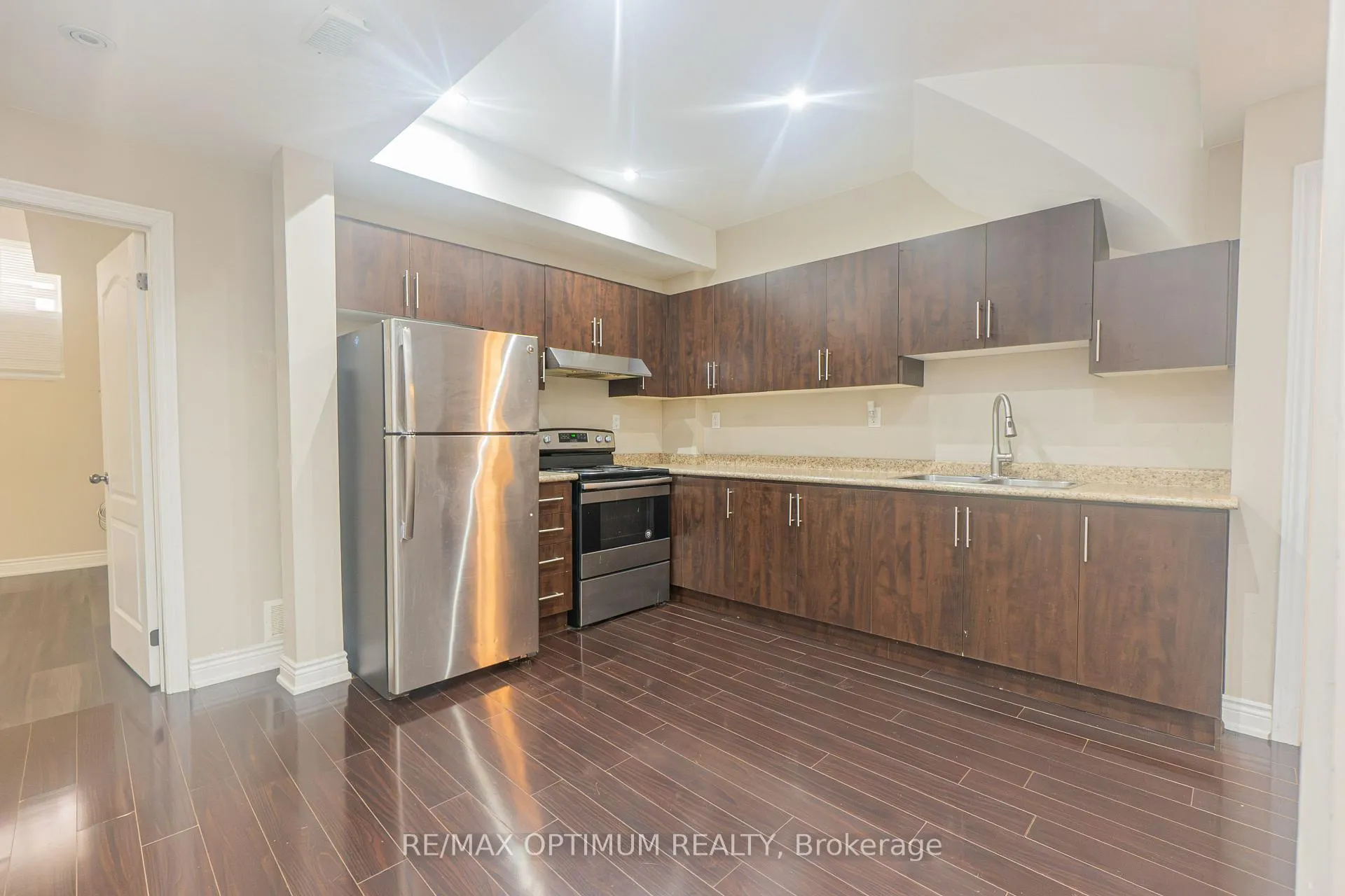 Photo 7 of Unit Basement, 3 Lampman Crescent, Brampton, Credit Valley — HOMEH