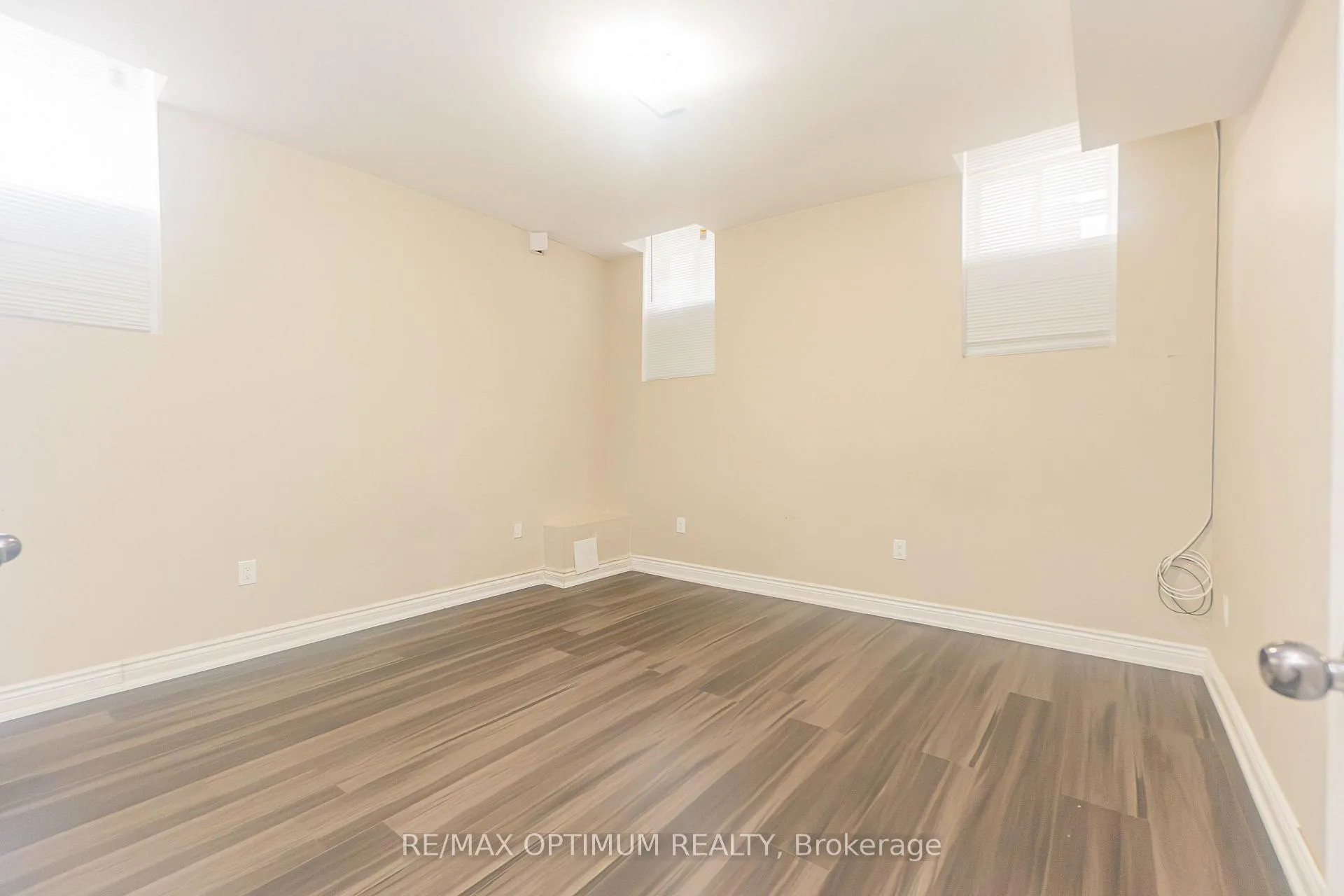 Photo 8 of Unit Basement, 3 Lampman Crescent, Brampton, Credit Valley — HOMEH