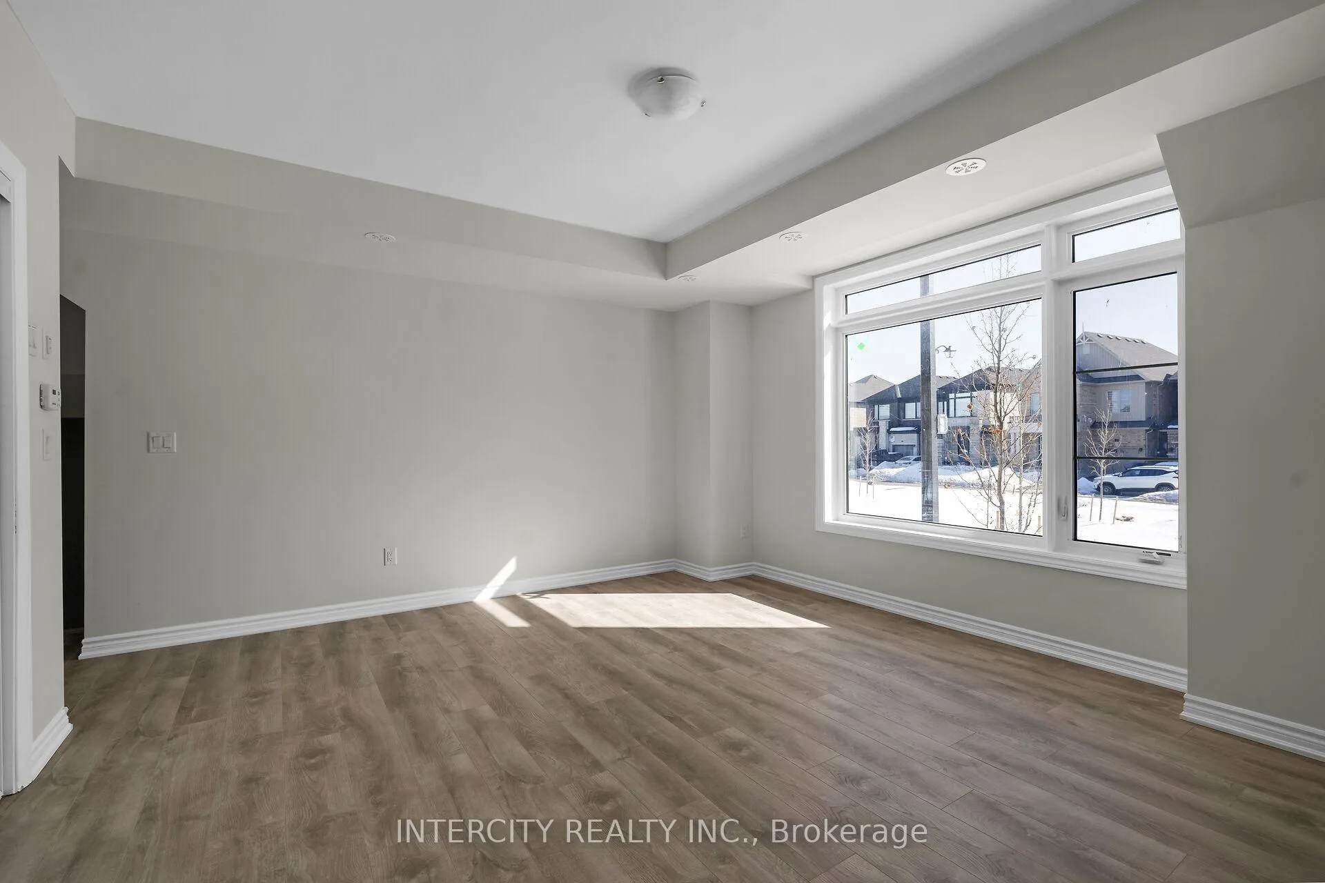 Photo 5 of Unit 37F, 13 Vibrant Way, Caledon, Rural Caledon — HOMEH