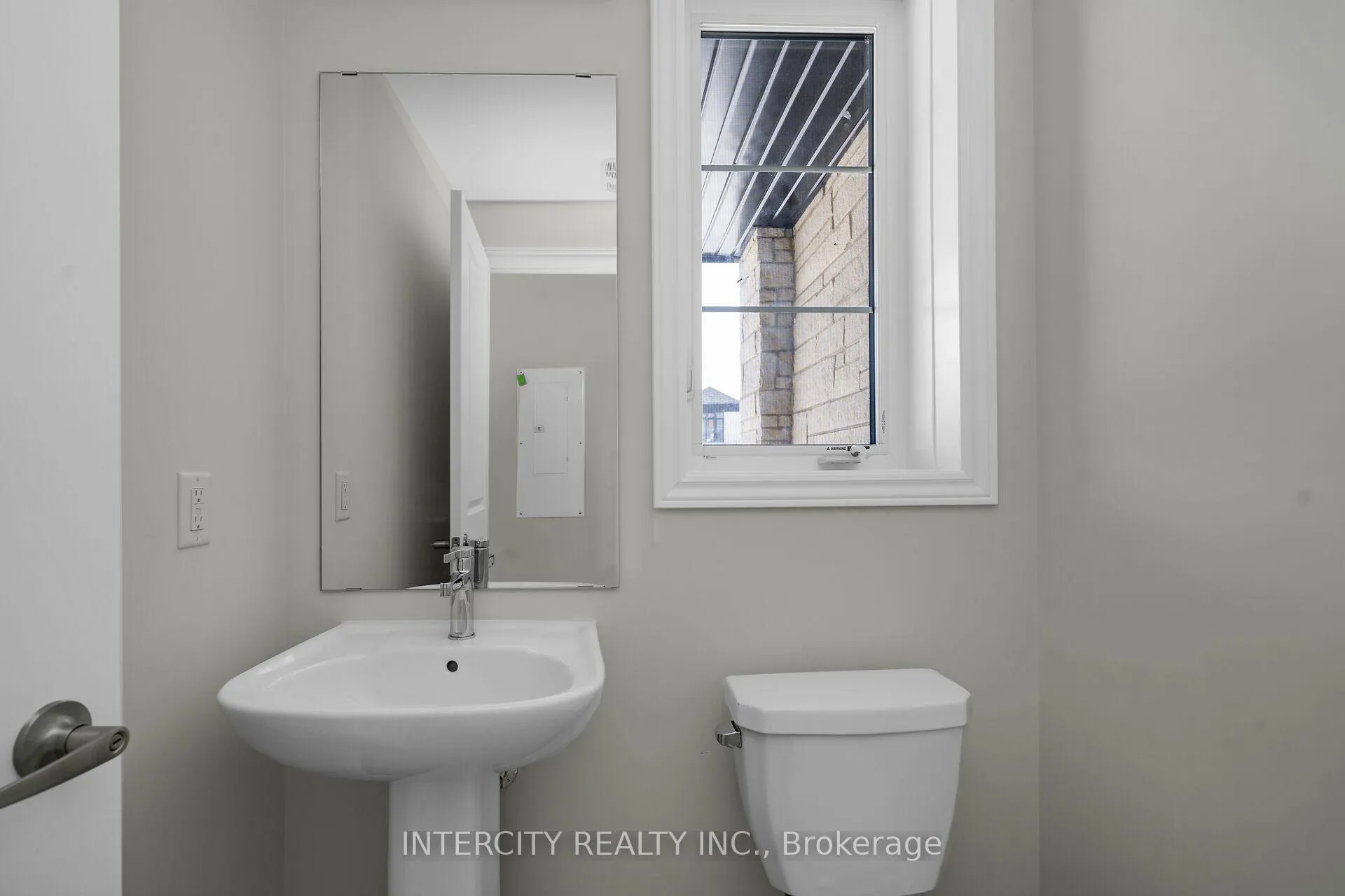 Photo 10 of Unit 37F, 13 Vibrant Way, Caledon, Rural Caledon — HOMEH