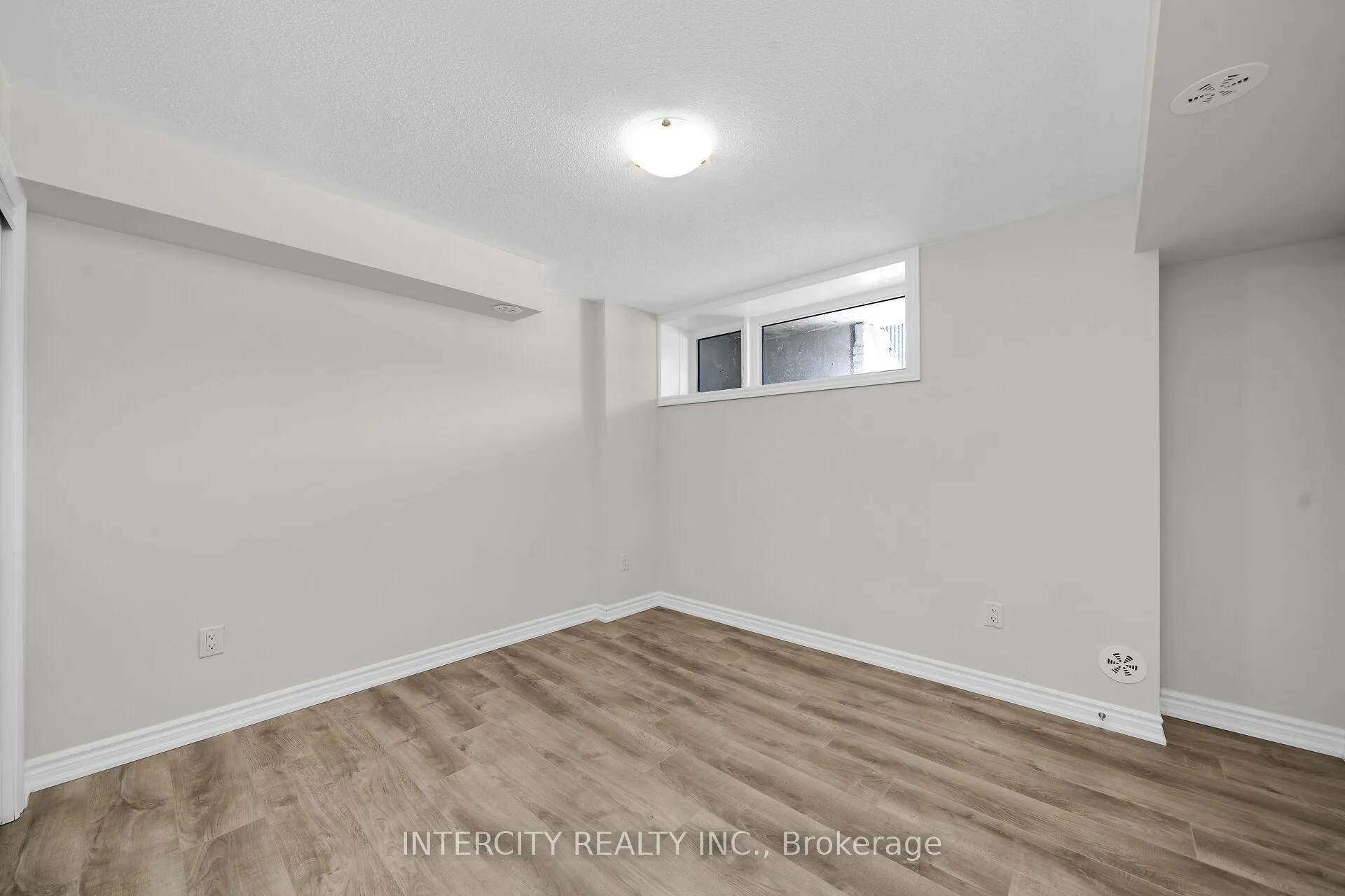 Photo 14 of Unit 37F, 13 Vibrant Way, Caledon, Rural Caledon — HOMEH