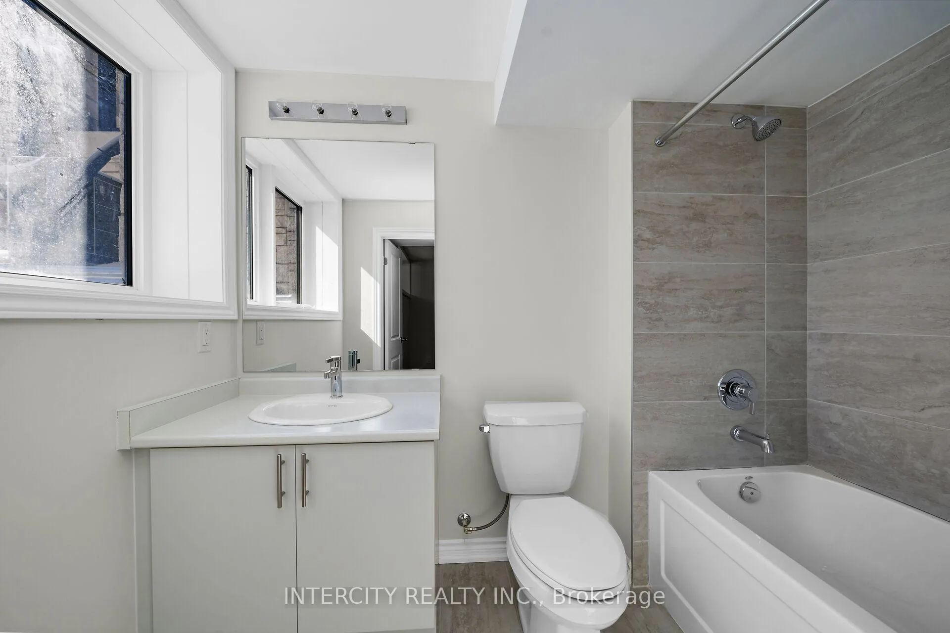 Photo 16 of Unit 37F, 13 Vibrant Way, Caledon, Rural Caledon — HOMEH