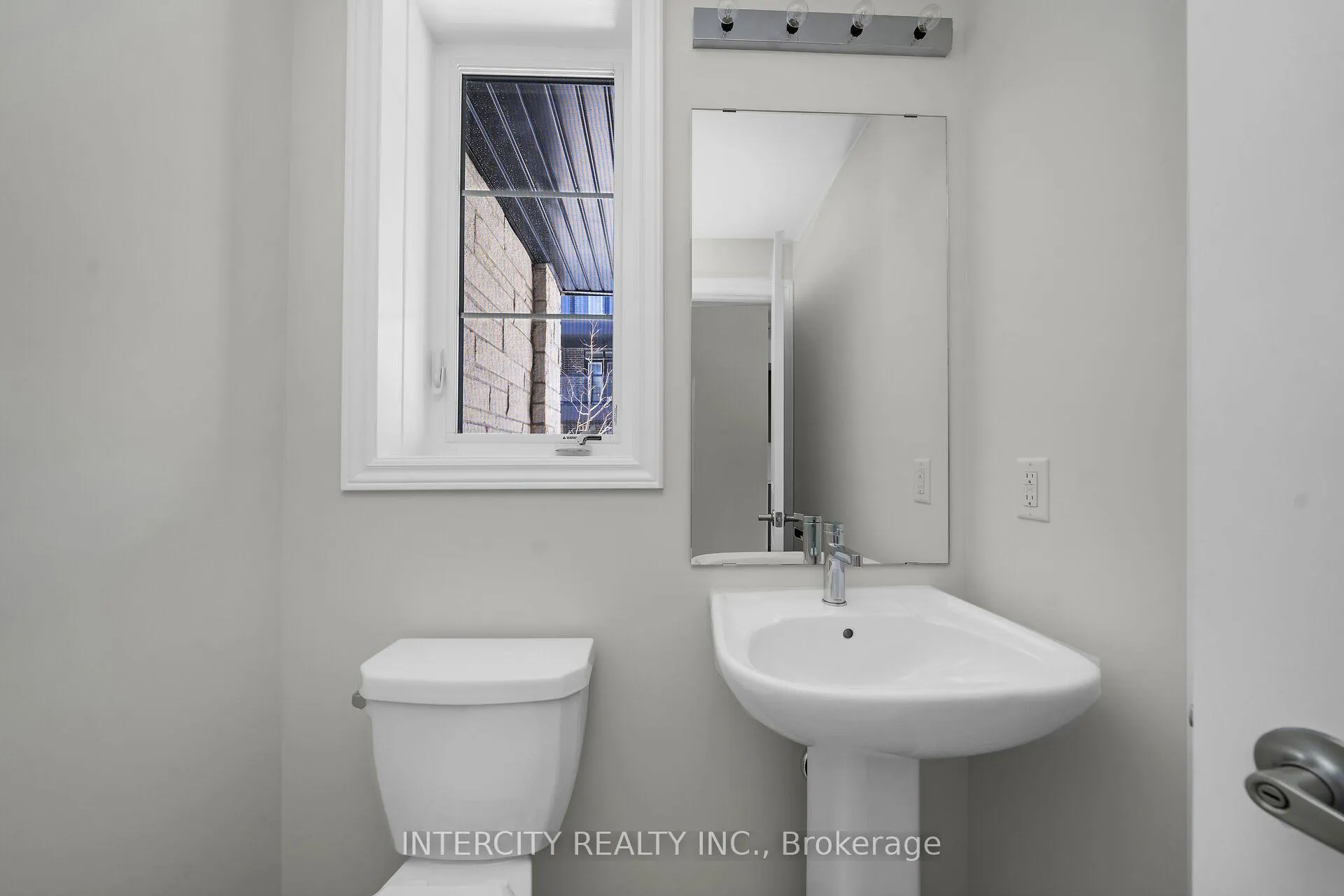 Photo 9 of Unit 46F, 14 Flourish Way, Caledon, Rural Caledon — HOMEH