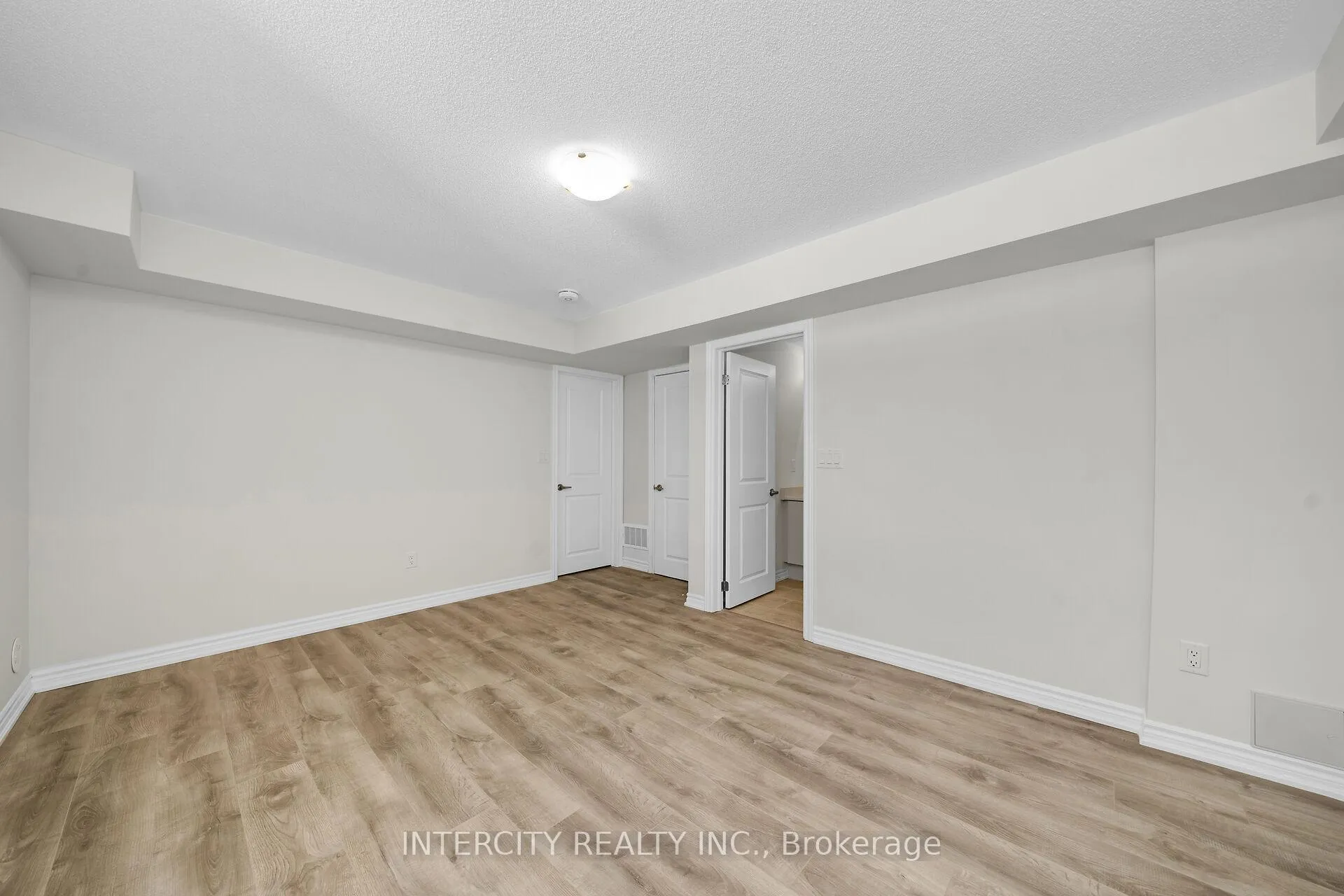 Photo 11 of Unit 46F, 14 Flourish Way, Caledon, Rural Caledon — HOMEH