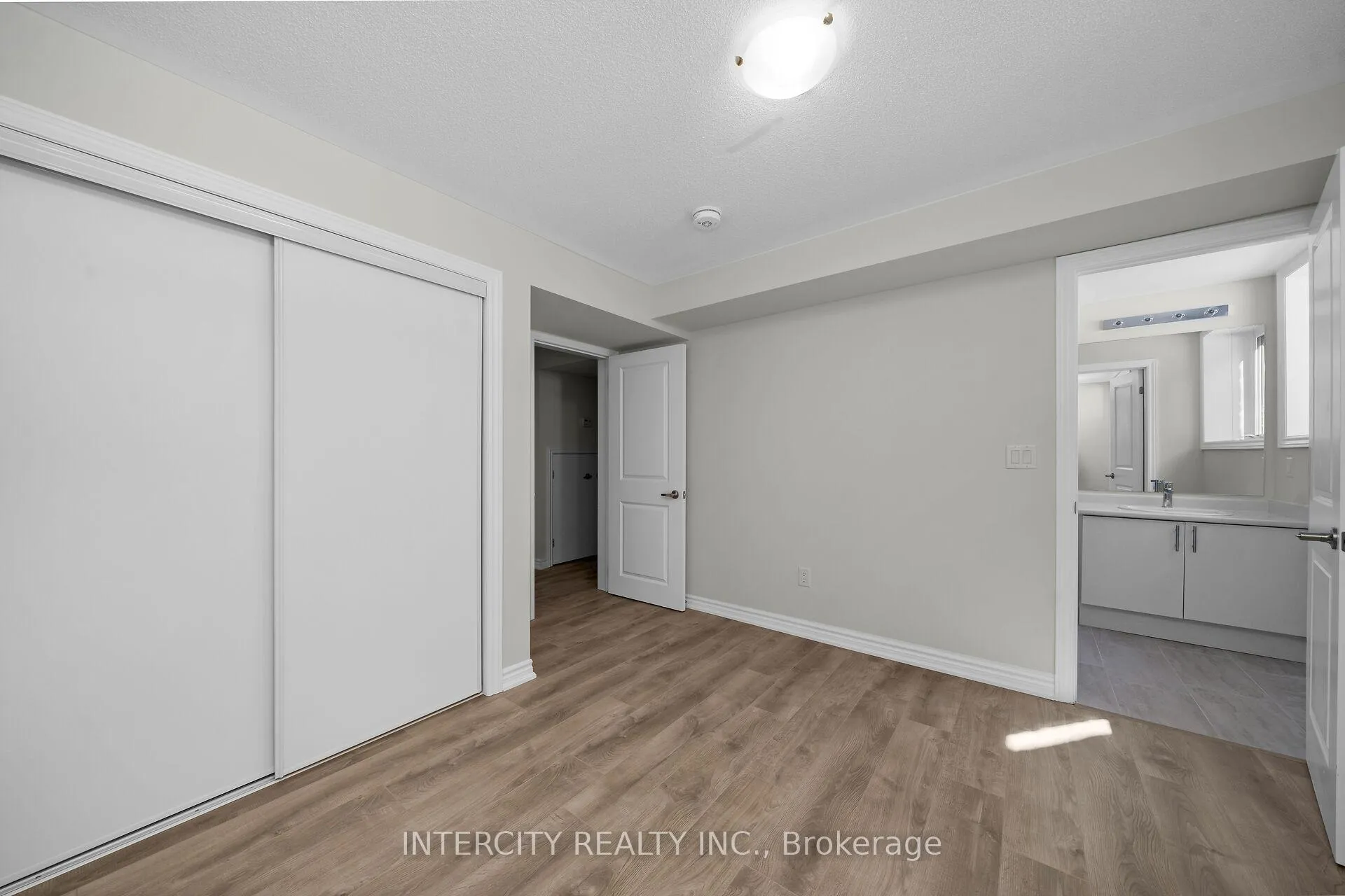 Photo 14 of Unit 46F, 14 Flourish Way, Caledon, Rural Caledon — HOMEH