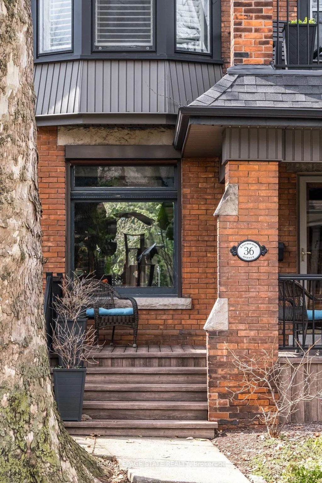 Photo 2 of 36 Eastbourne Avenue, Hamilton, St. Clair — HOMEH