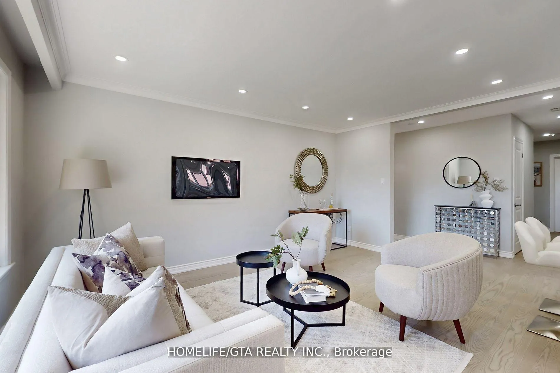 Photo 4 of 16 Woolwick Drive, Scarborough, Woburn — HOMEH
