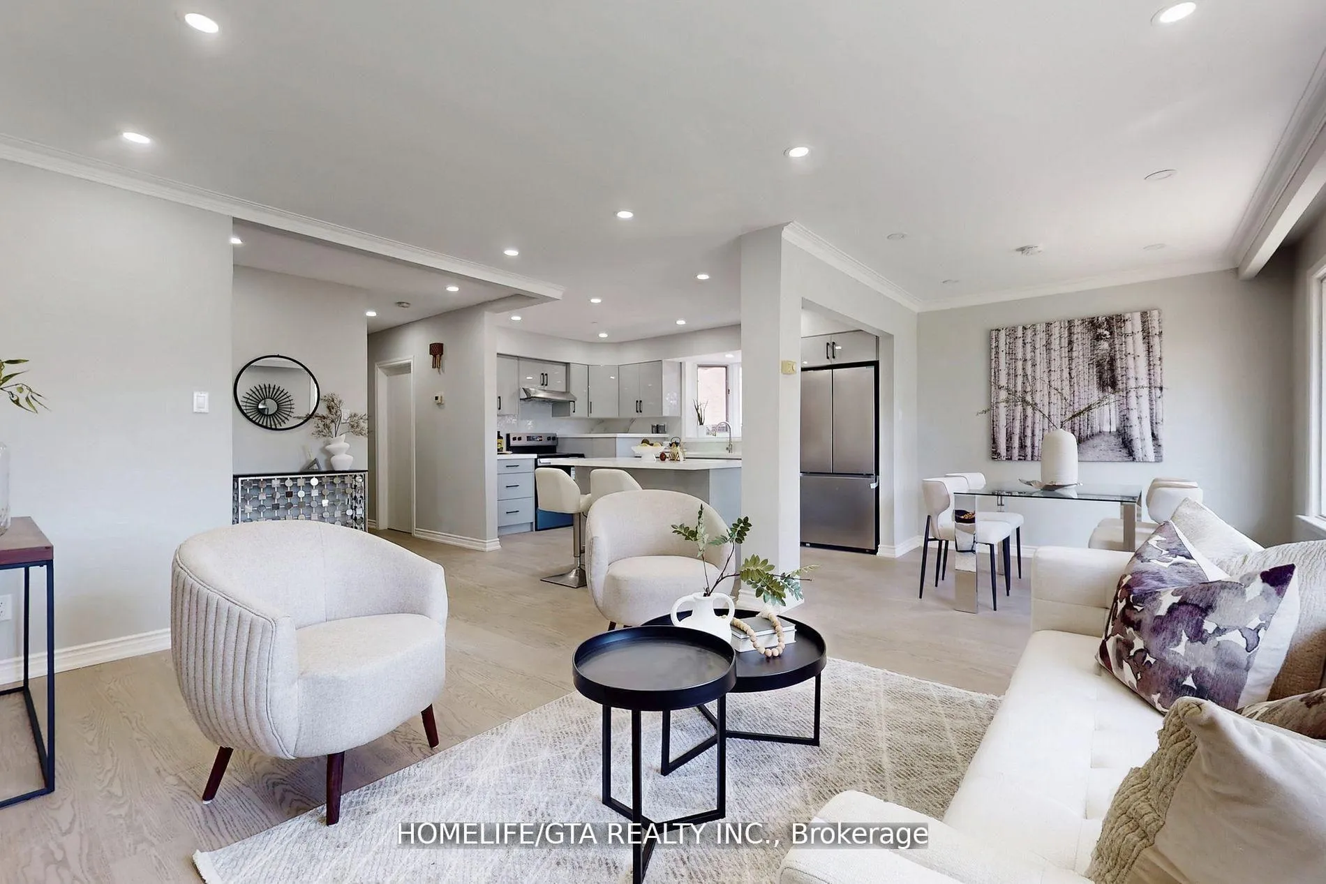 Photo 5 of 16 Woolwick Drive, Scarborough, Woburn — HOMEH