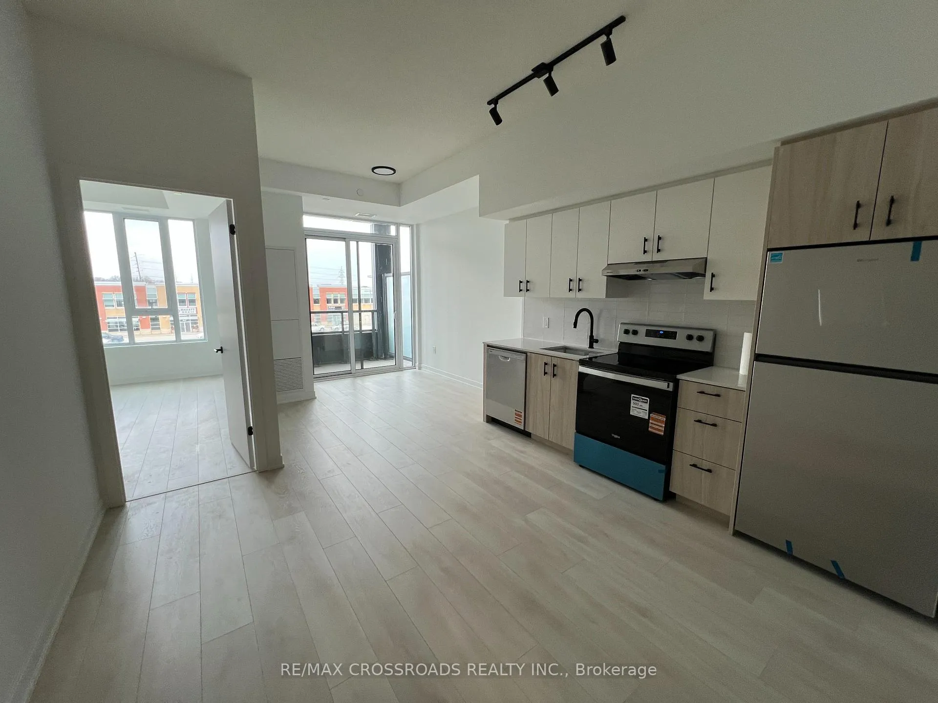 Photo 3 of Unit 322, 4878 Powers Common, Burlington, Appleby — HOMEH