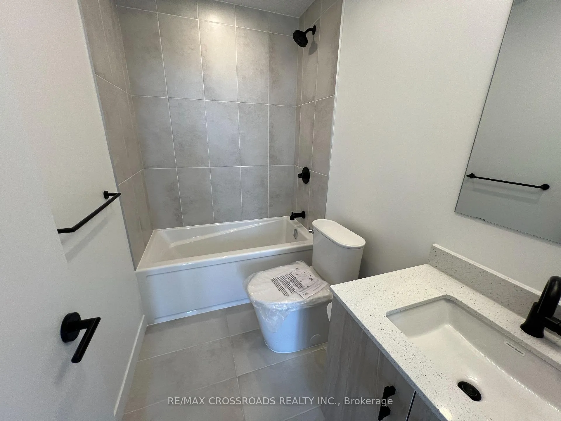 Photo 9 of Unit 322, 4878 Powers Common, Burlington, Appleby — HOMEH