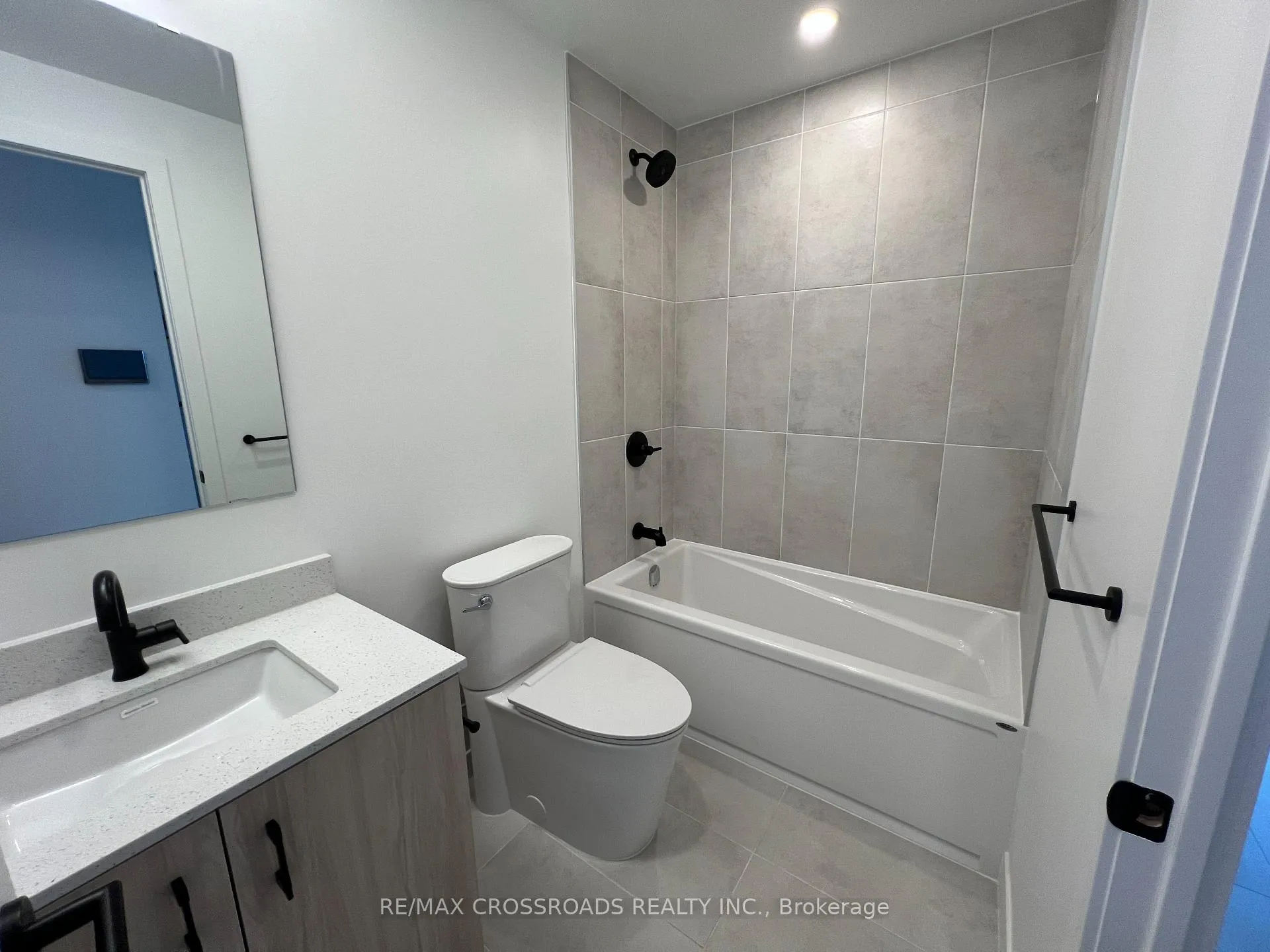 Photo 10 of Unit 322, 4878 Powers Common, Burlington, Appleby — HOMEH