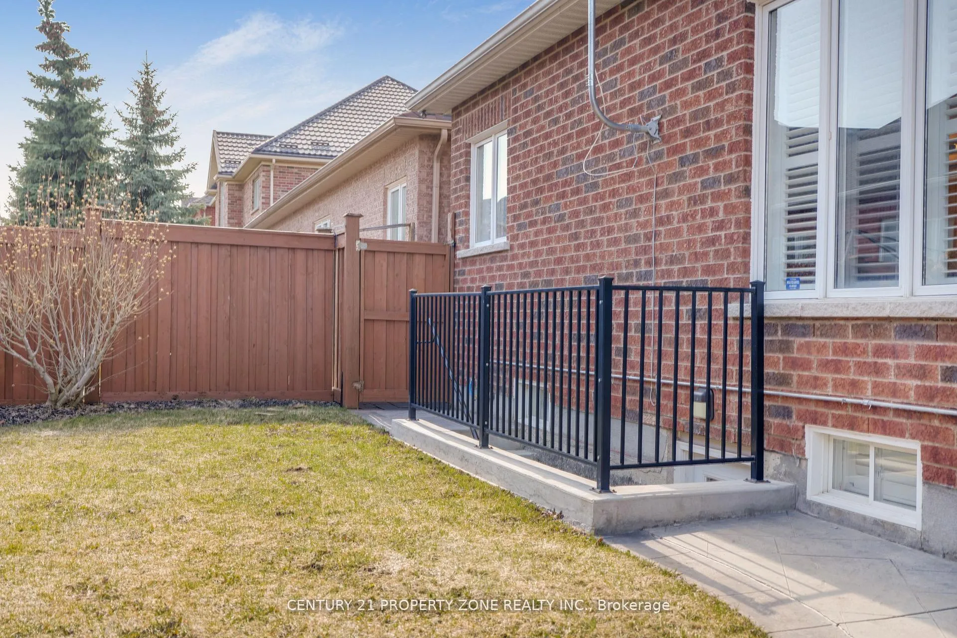 Photo 33 of 38 Castlegate Boulevard, Brampton, Bram East — HOMEH