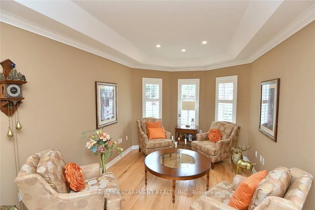 Photo 3 of Unit 5, 97 Sunvale Place, Hamilton, Lakeshore — HOMEH