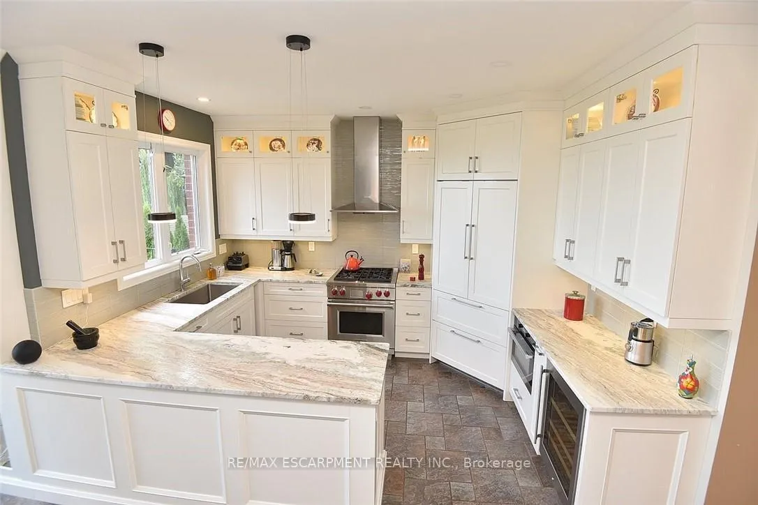 Photo 8 of Unit 5, 97 Sunvale Place, Hamilton, Lakeshore — HOMEH