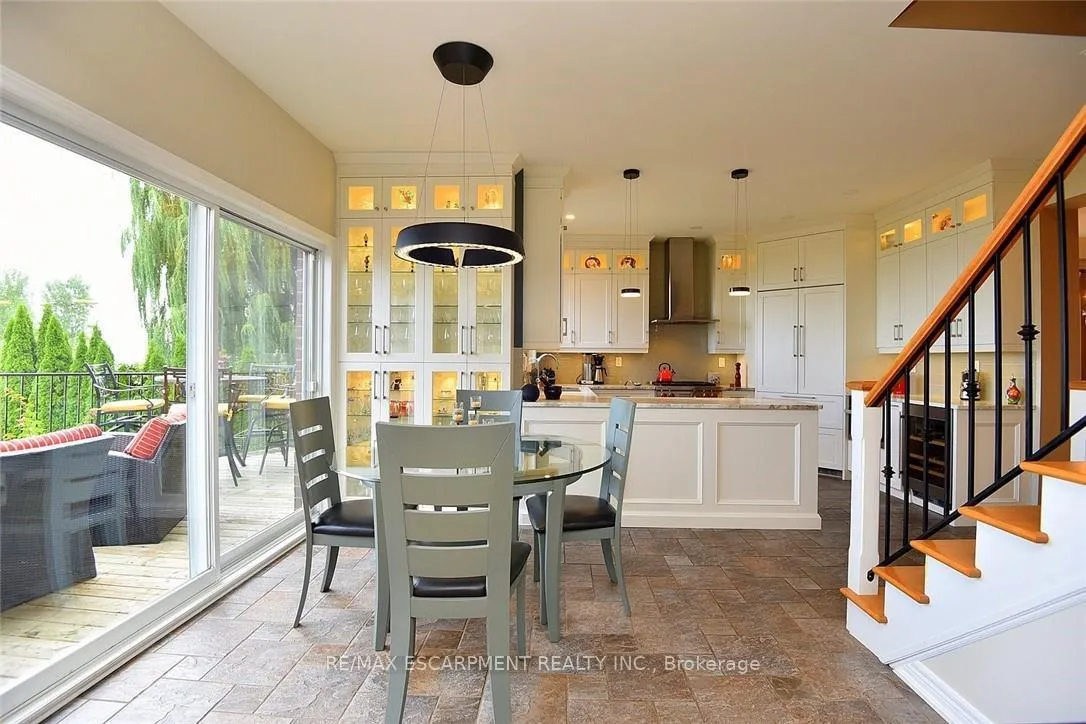 Photo 10 of Unit 5, 97 Sunvale Place, Hamilton, Lakeshore — HOMEH
